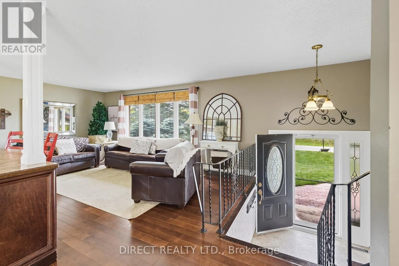 63 BAYLEA DRIVE