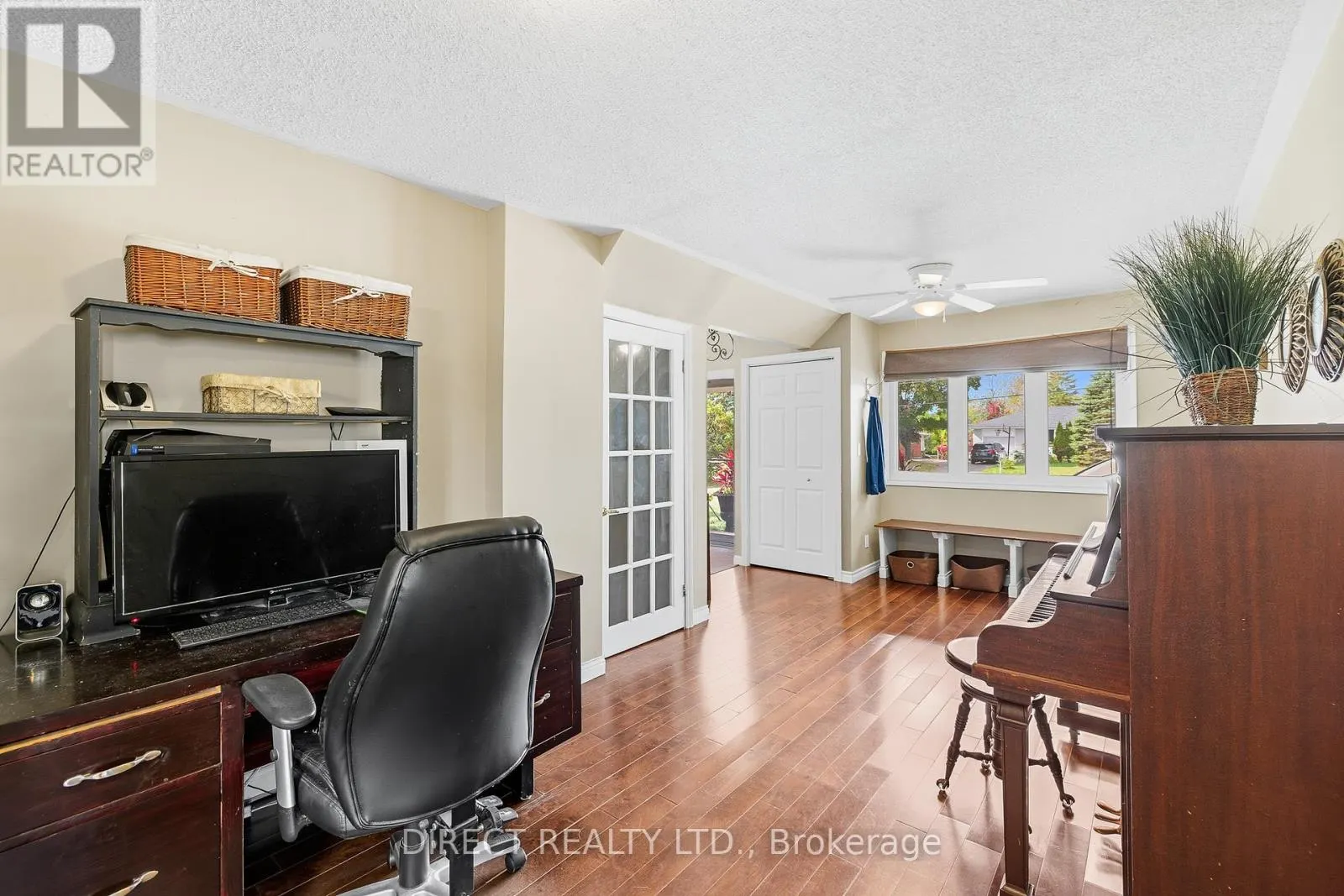 63 BAYLEA DRIVE