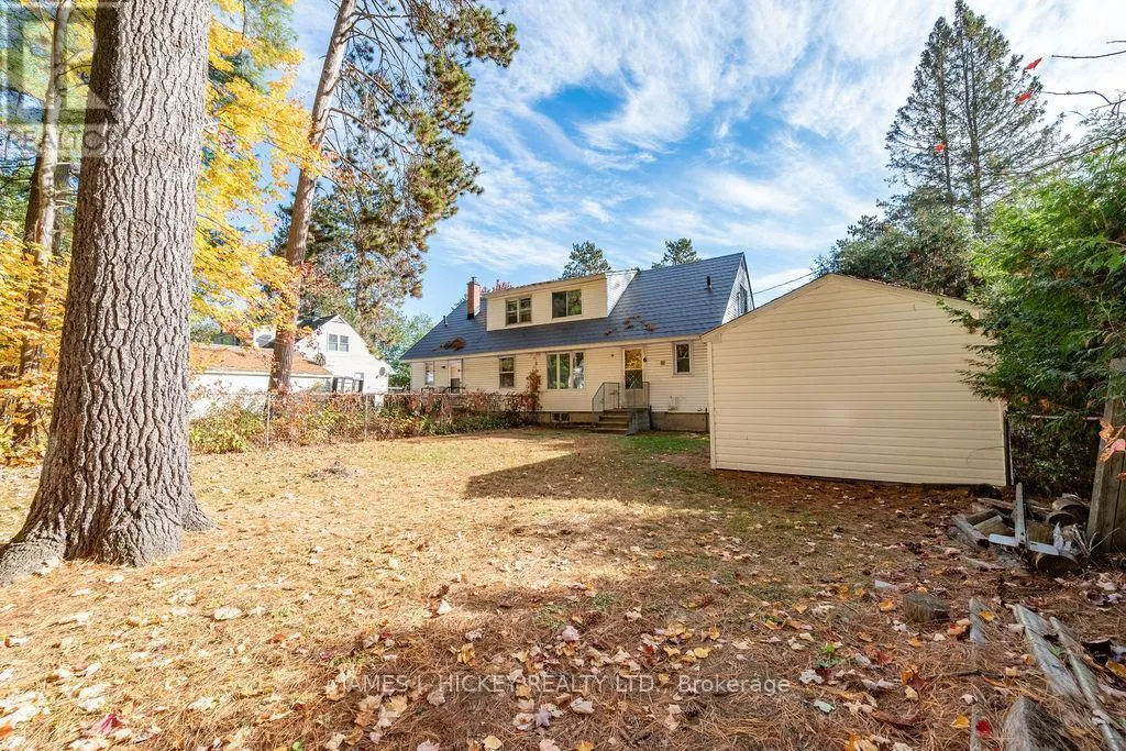 13 THOMSON CRESCENT