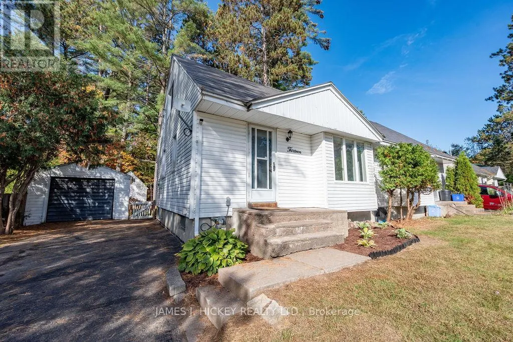 13 THOMSON CRESCENT