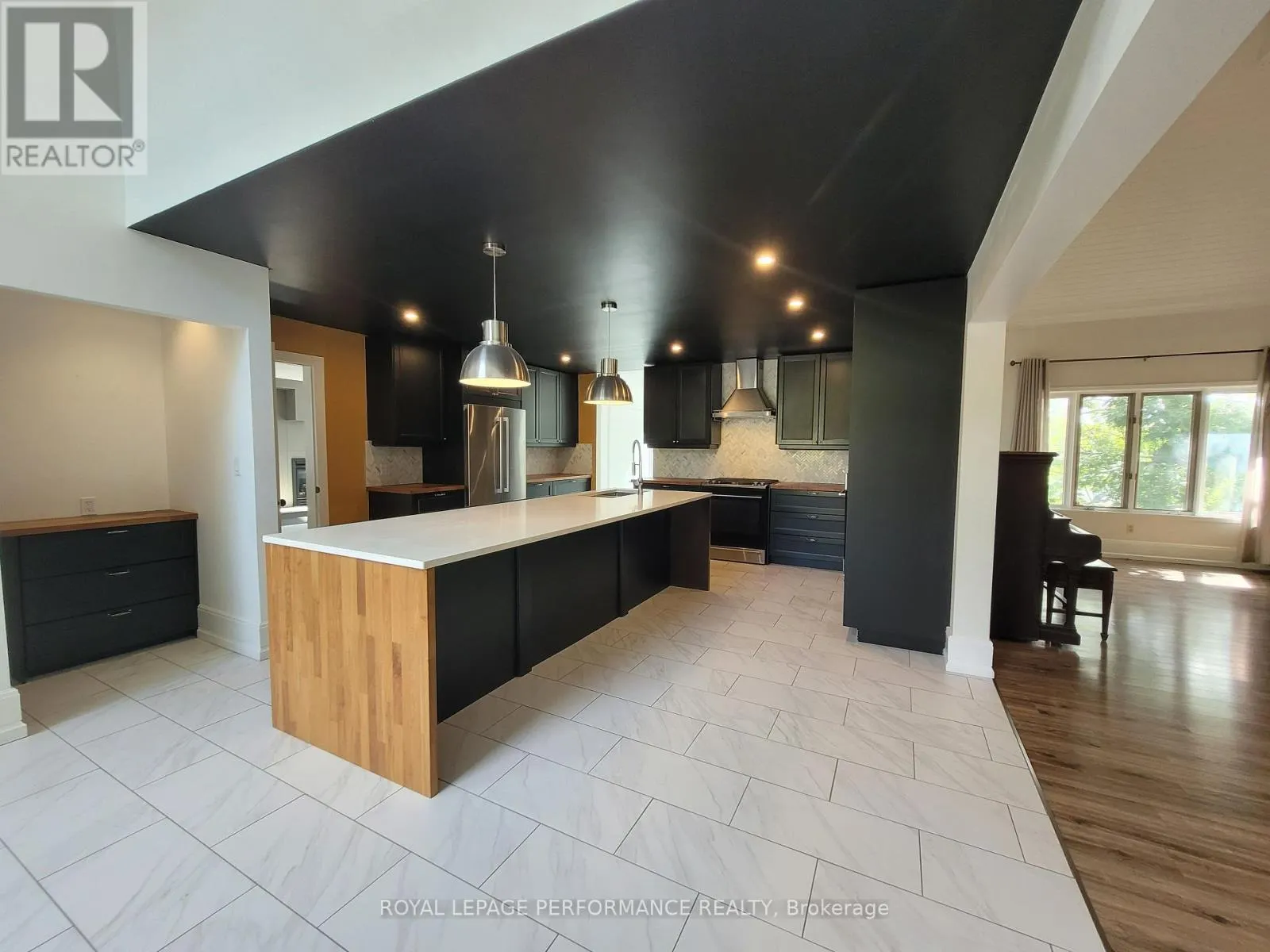 136B GLENNCASTLE DRIVE