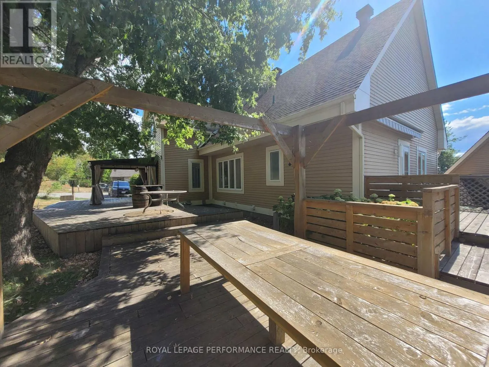 136B GLENNCASTLE DRIVE