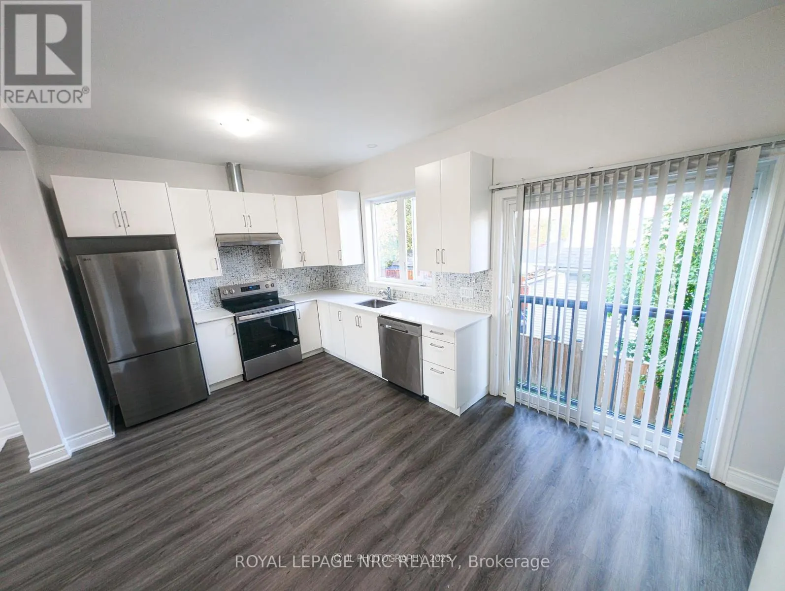 2 - 17 EAST STREET, #2