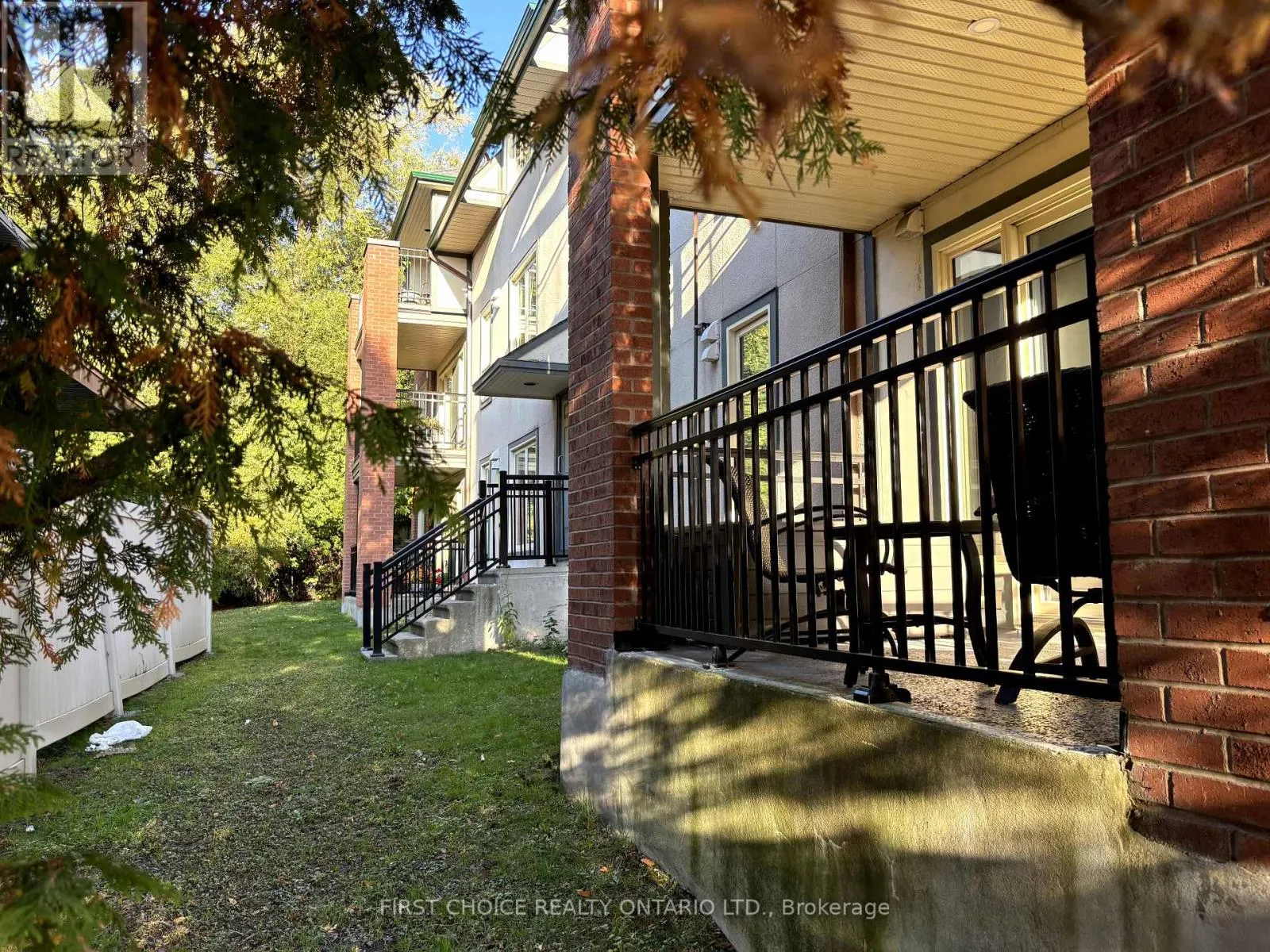 104 - 175 WOODBINE PLACE