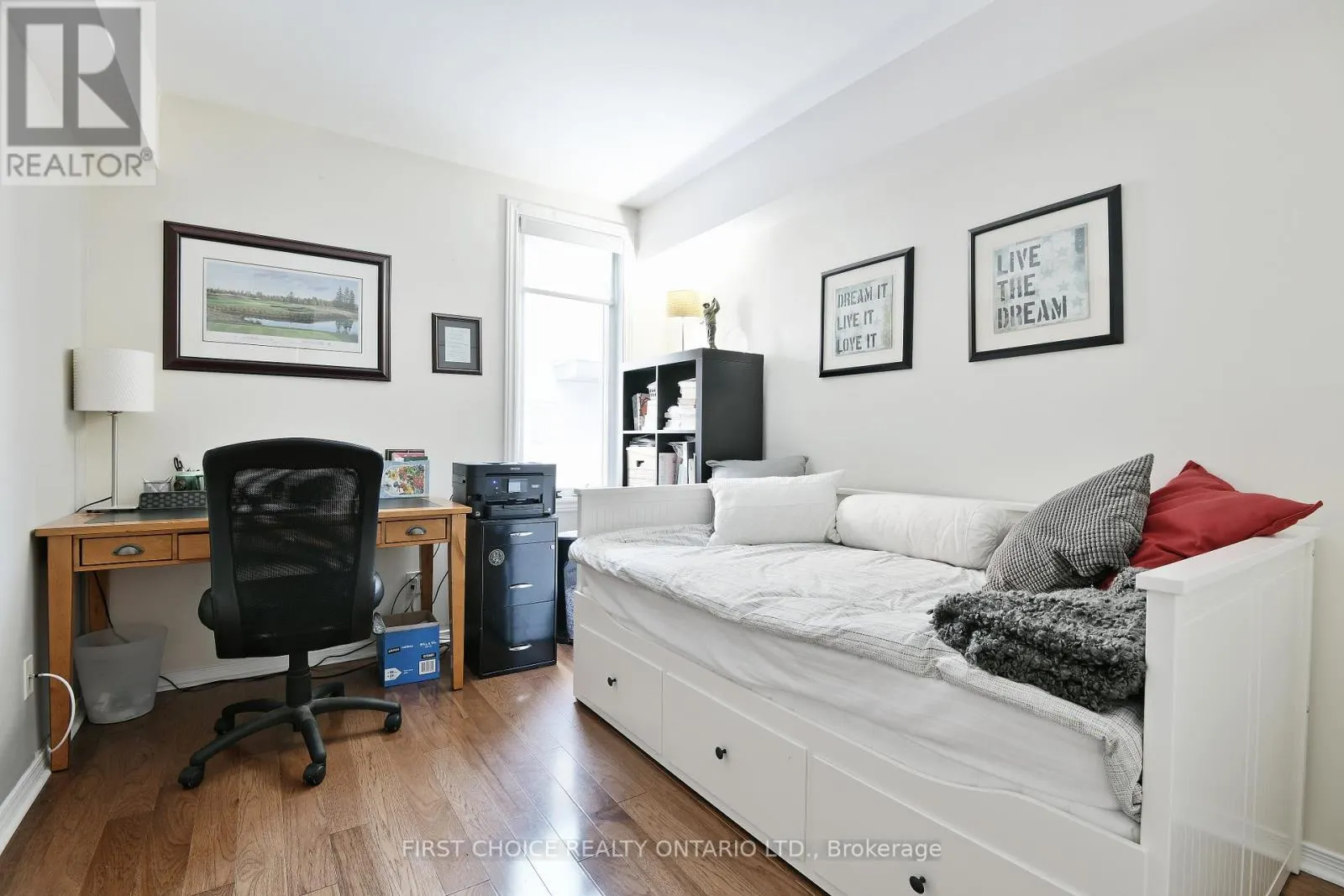 104 - 175 WOODBINE PLACE