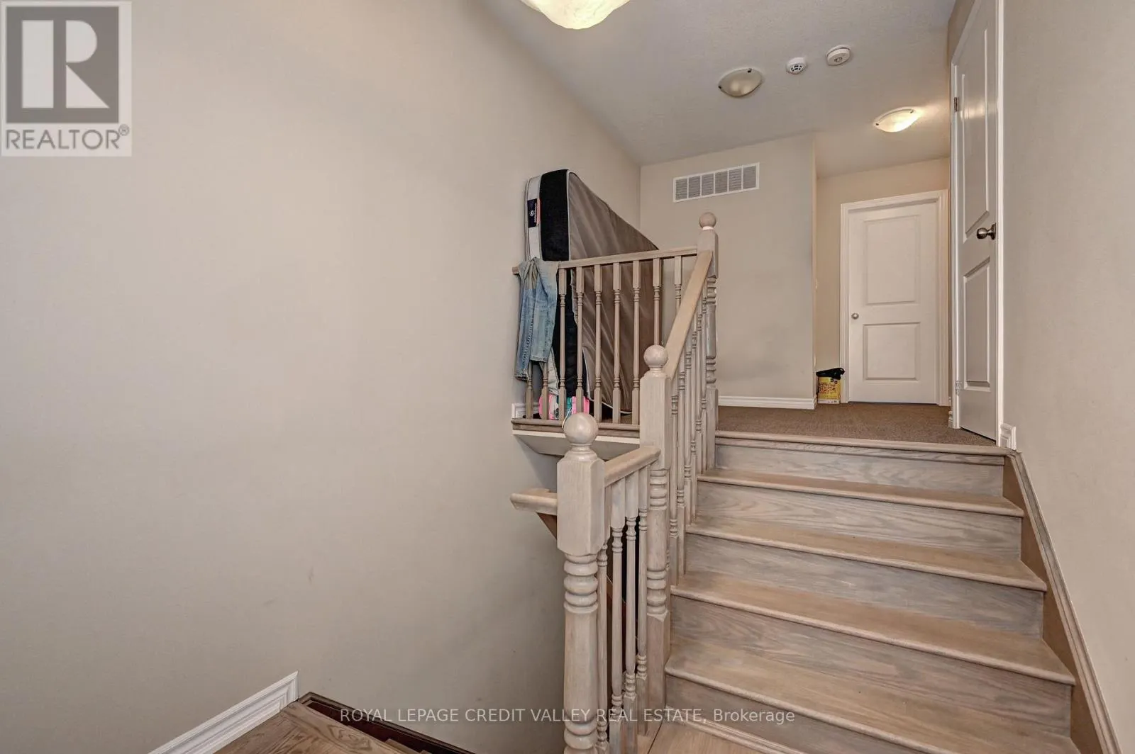 17 - 324 EQUESTRIAN WAY