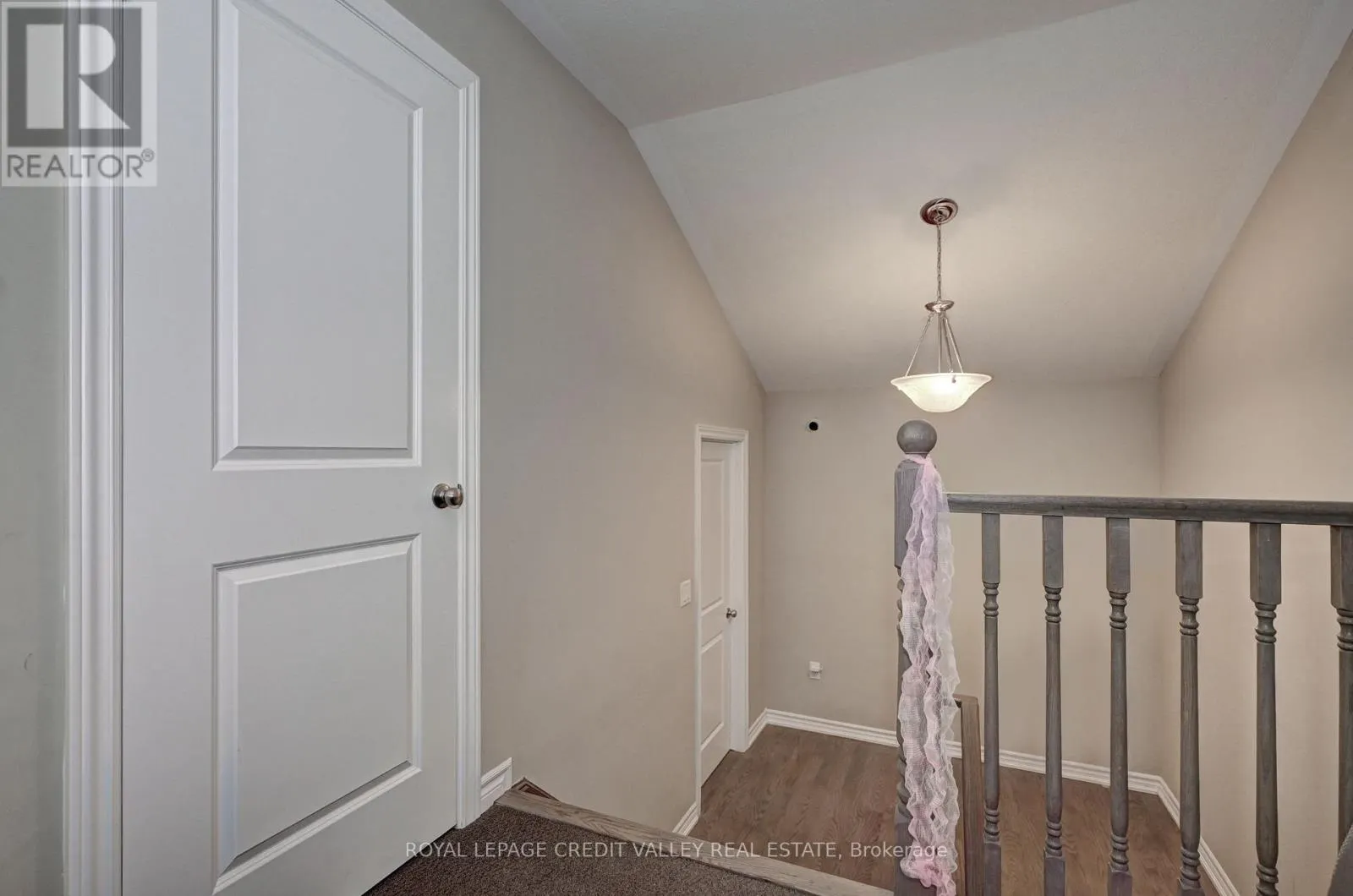 17 - 324 EQUESTRIAN WAY