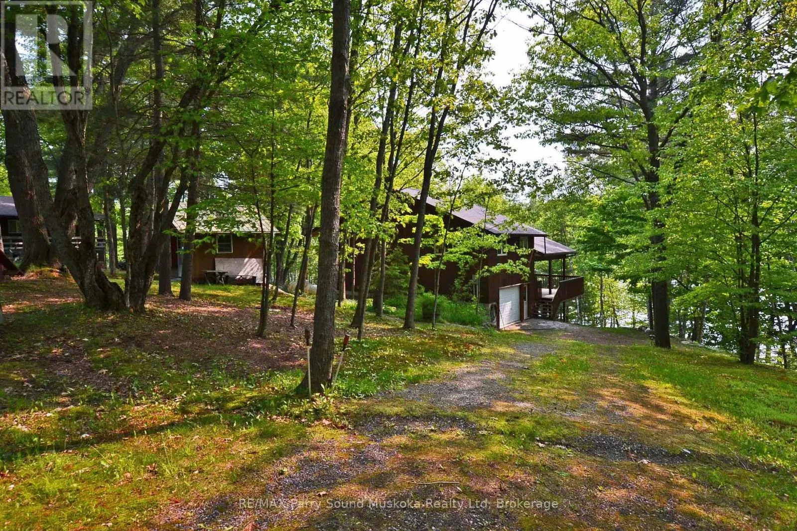 38 SHEBESHEKONG ESTATES ROAD S