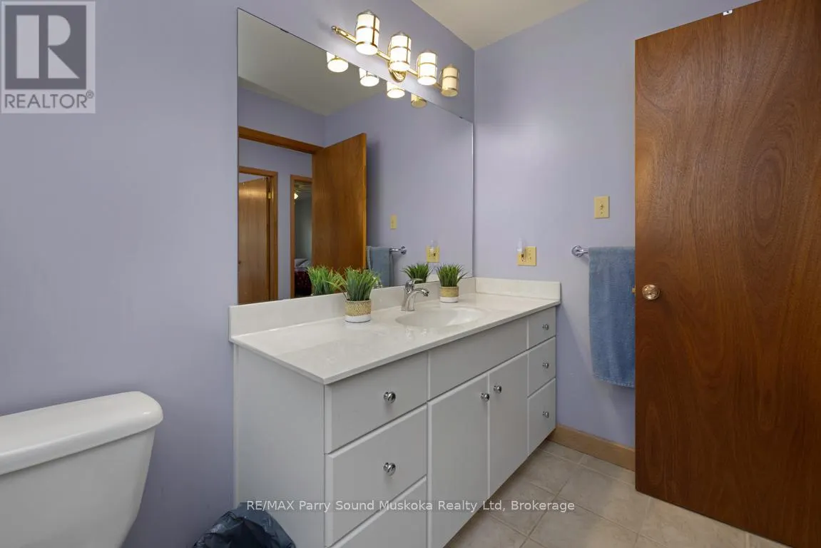 38 SHEBESHEKONG ESTATES ROAD S