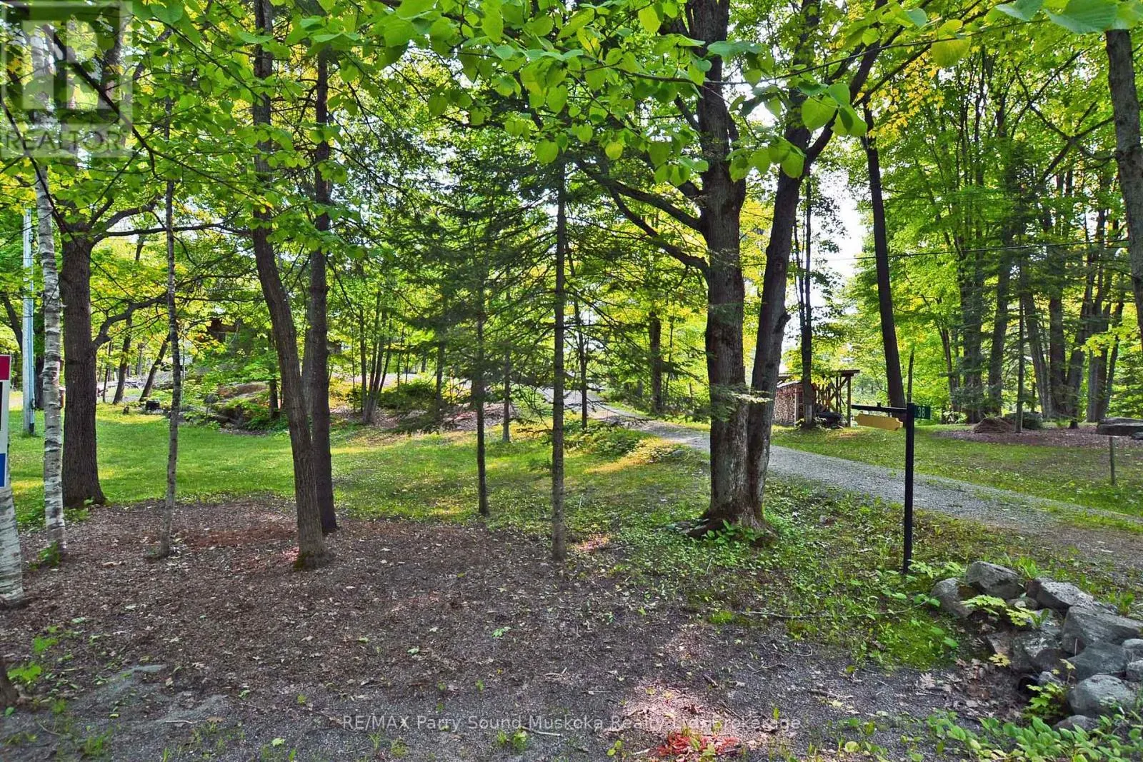 38 SHEBESHEKONG ESTATES ROAD S