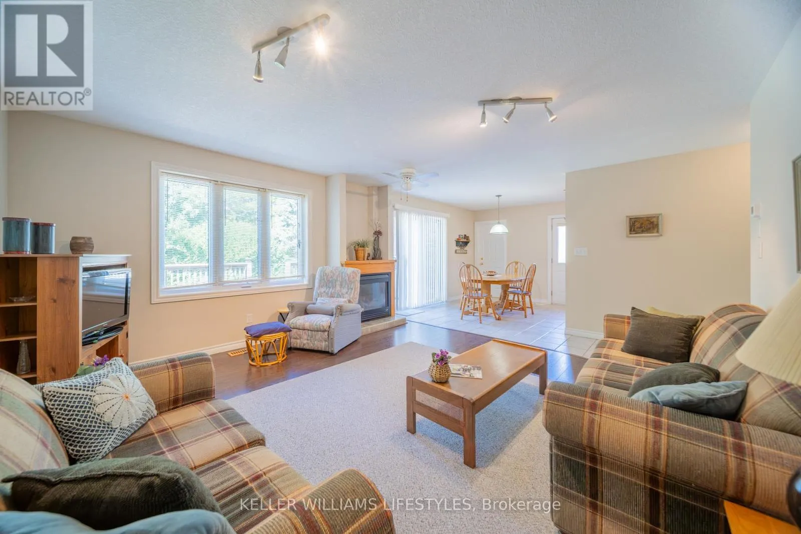 13 DUCHARME CRESCENT