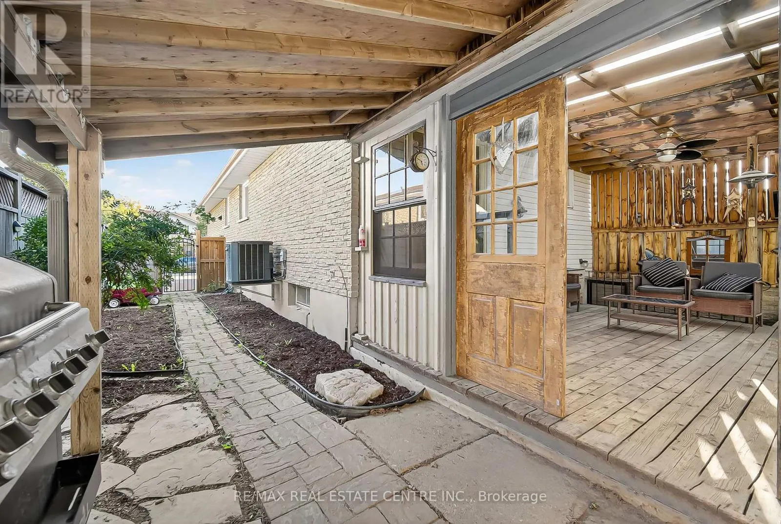 1131 PEARSON DRIVE
