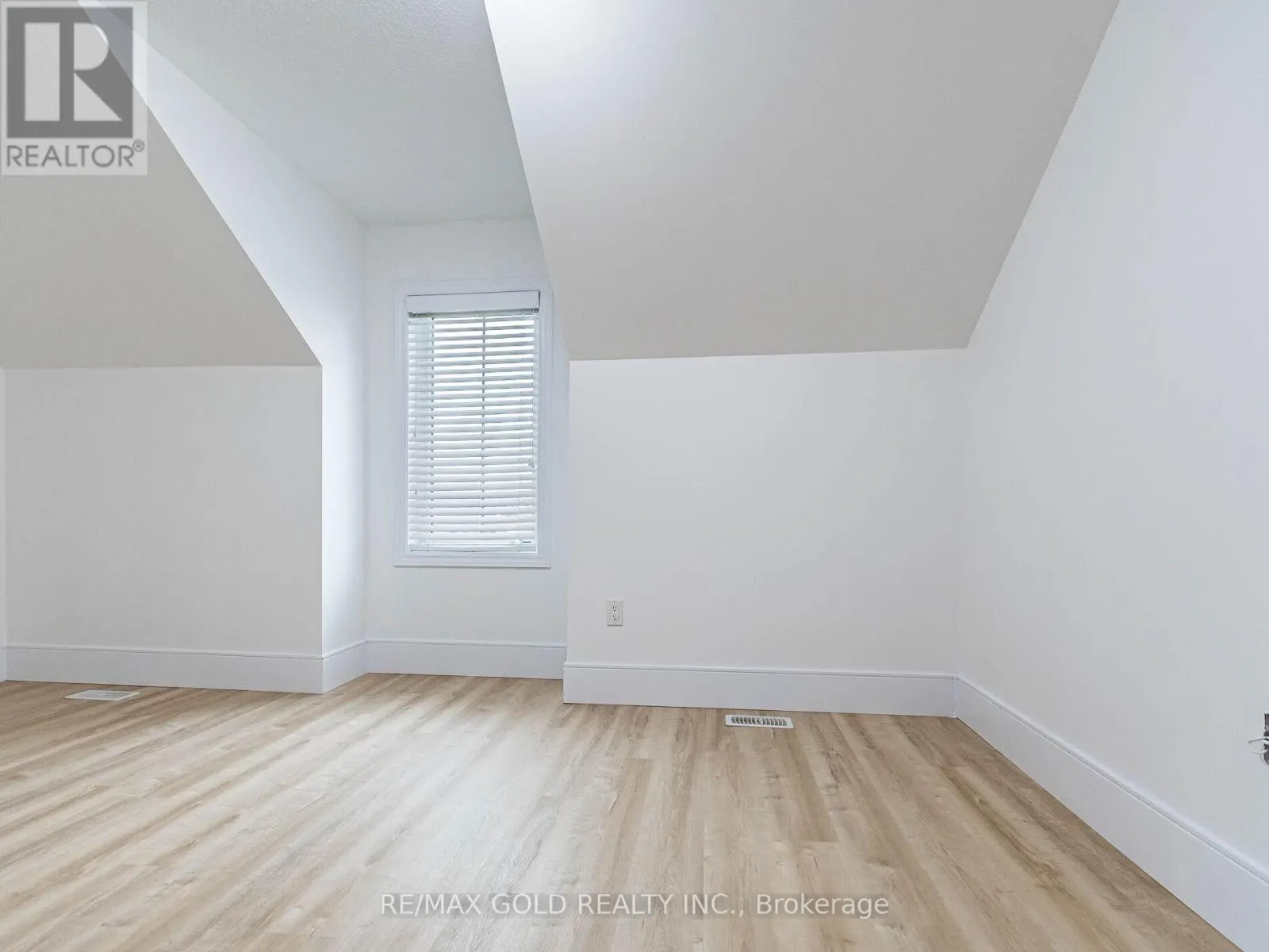 436 LINDEN DRIVE