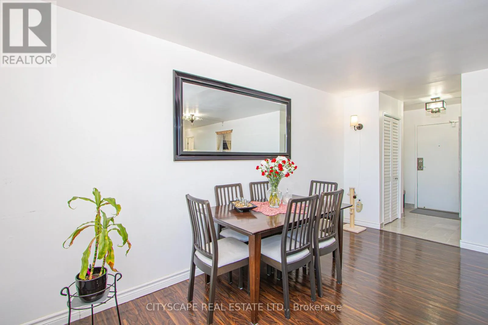 1008 - 573 MORNINGTON AVENUE