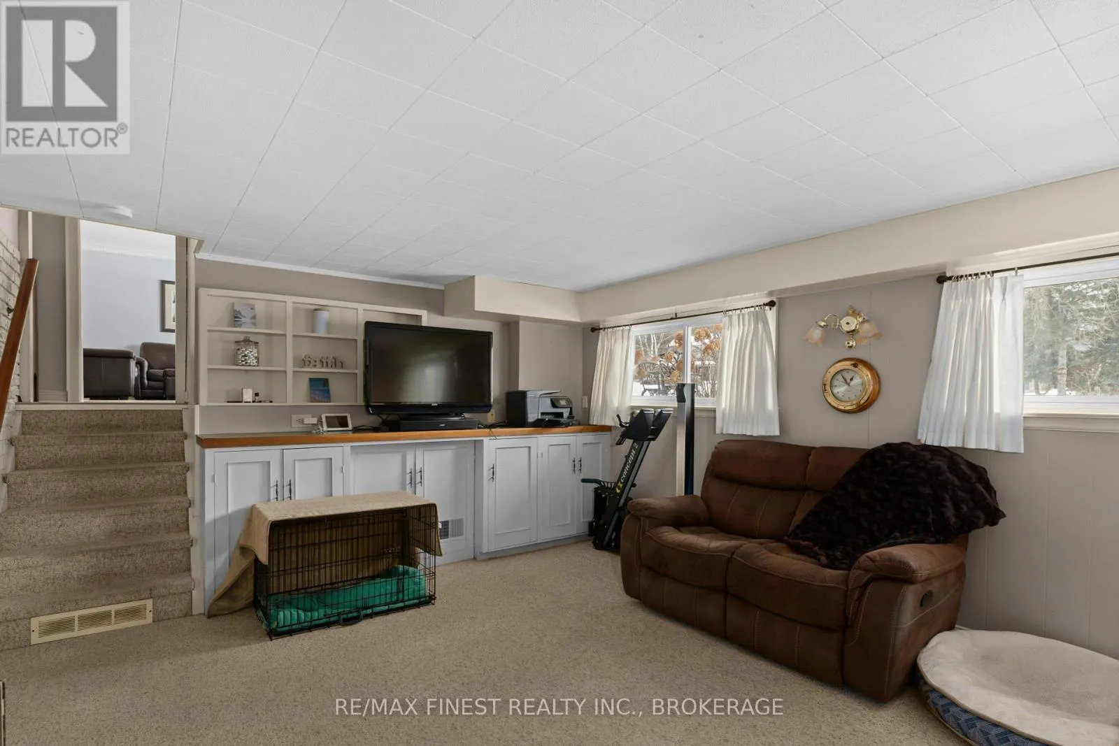 15 EDGEWOOD DRIVE
