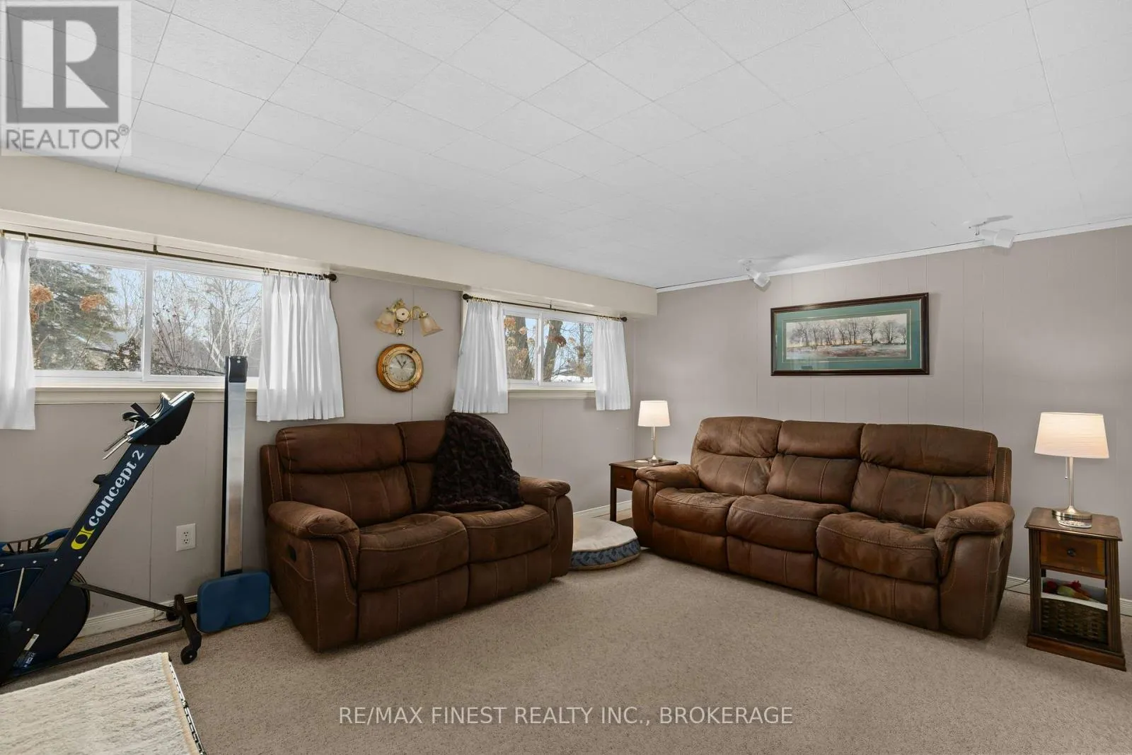 15 EDGEWOOD DRIVE