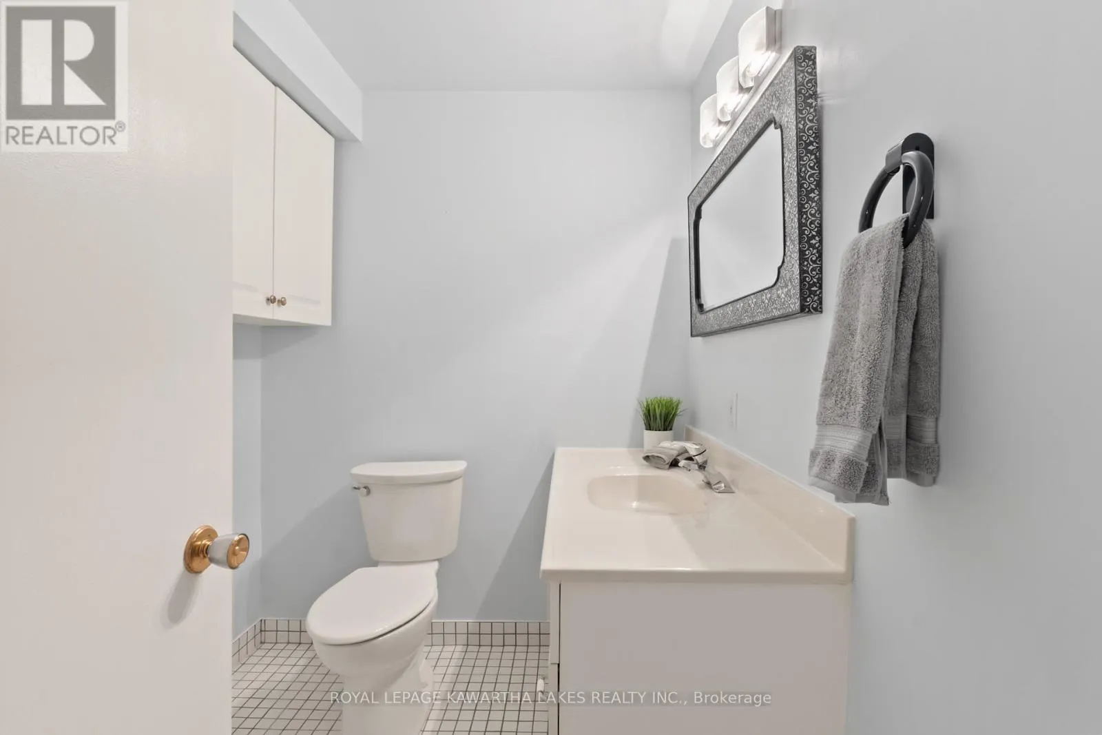 195 ELGIN STREET W