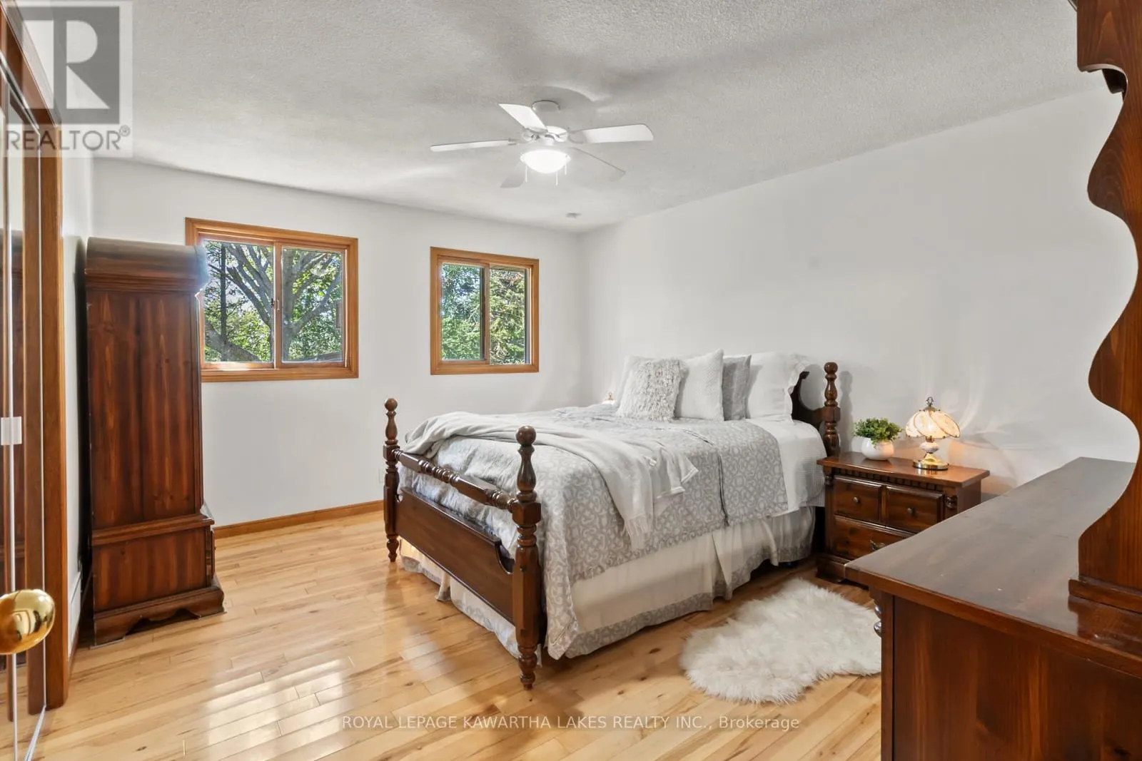 195 ELGIN STREET W