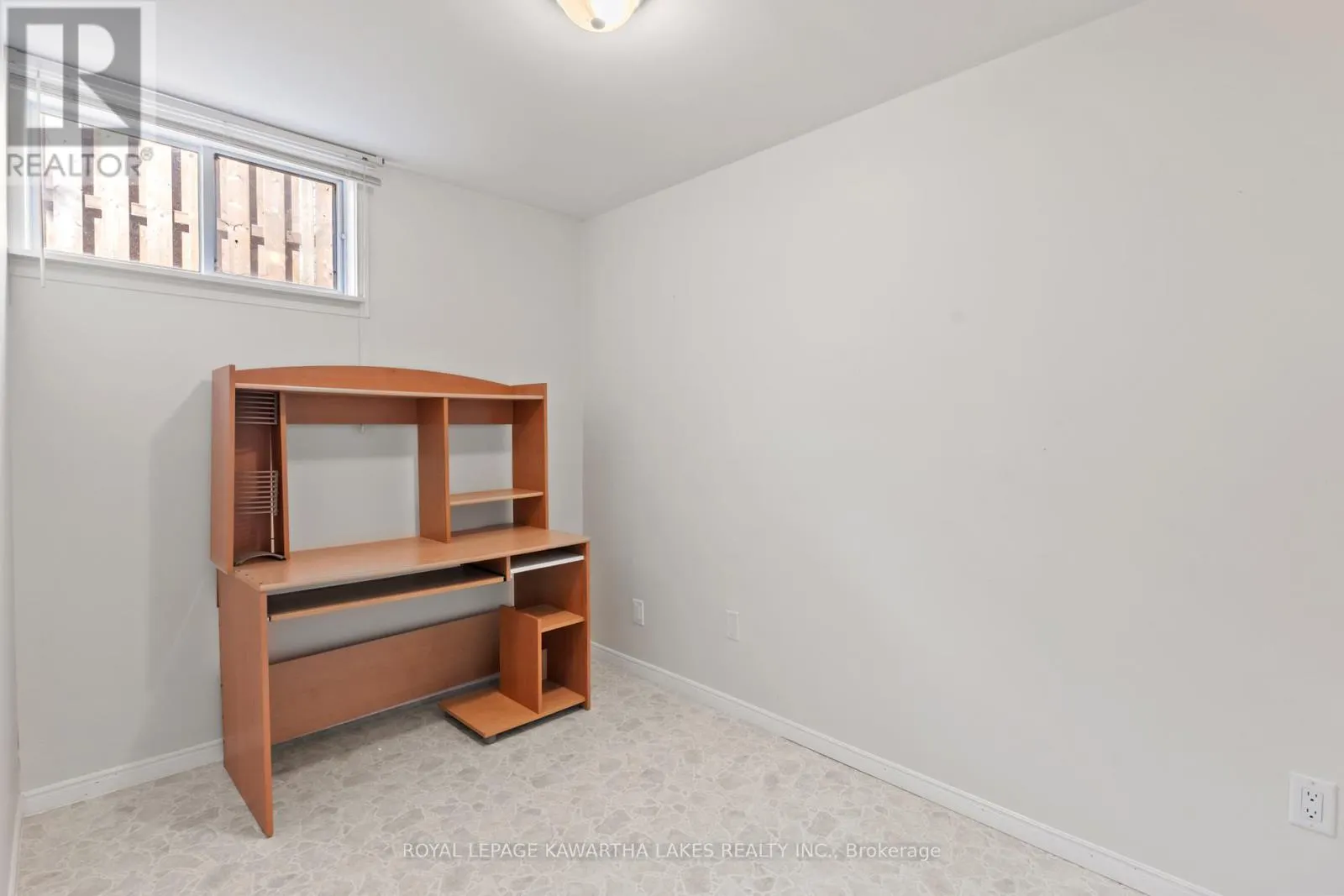195 ELGIN STREET W