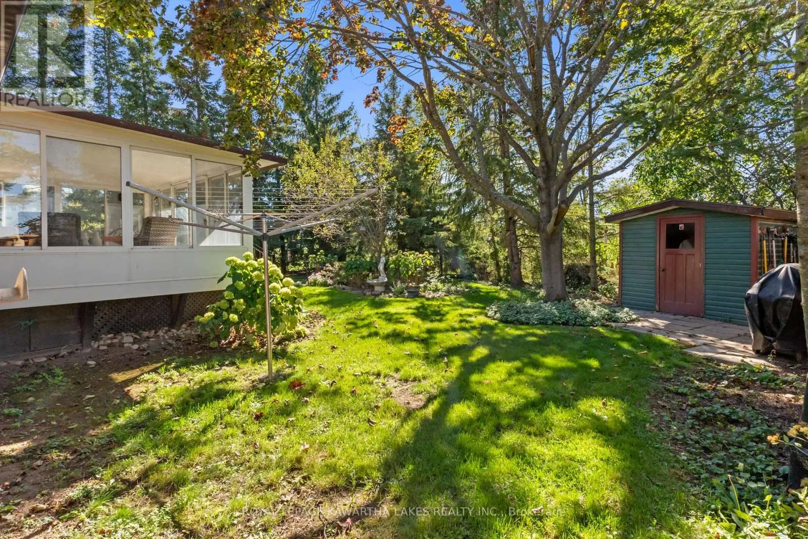 195 ELGIN STREET W