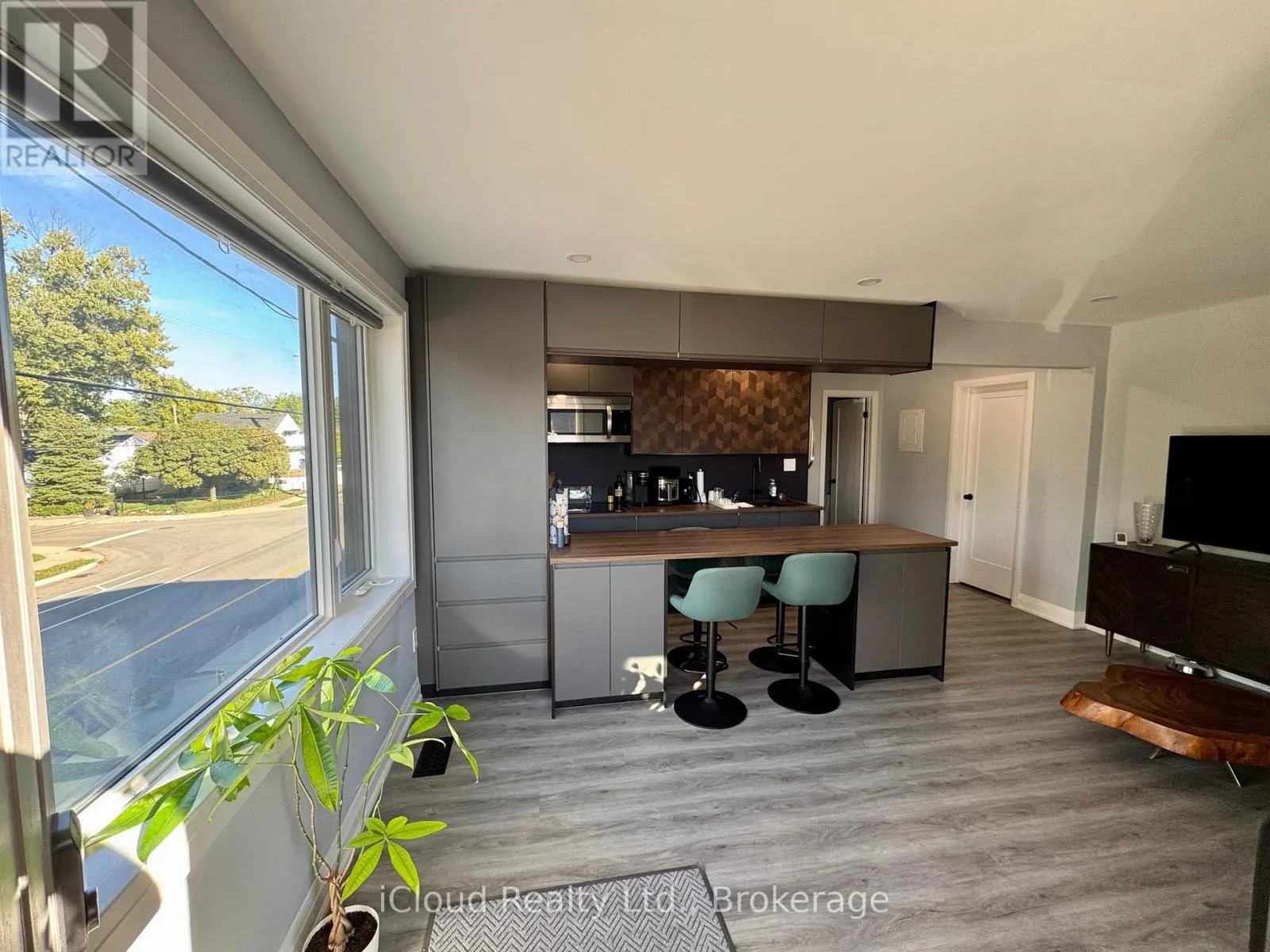 A - 78 MELVIN AVENUE