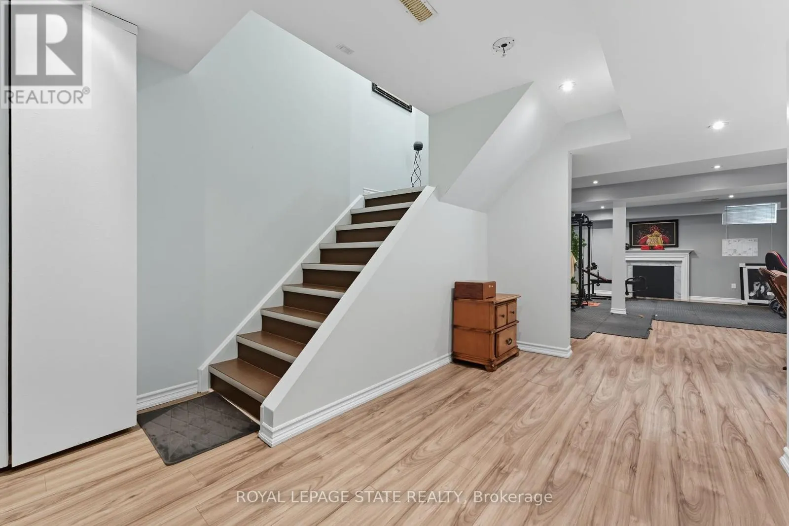 23 KELLOGG AVENUE