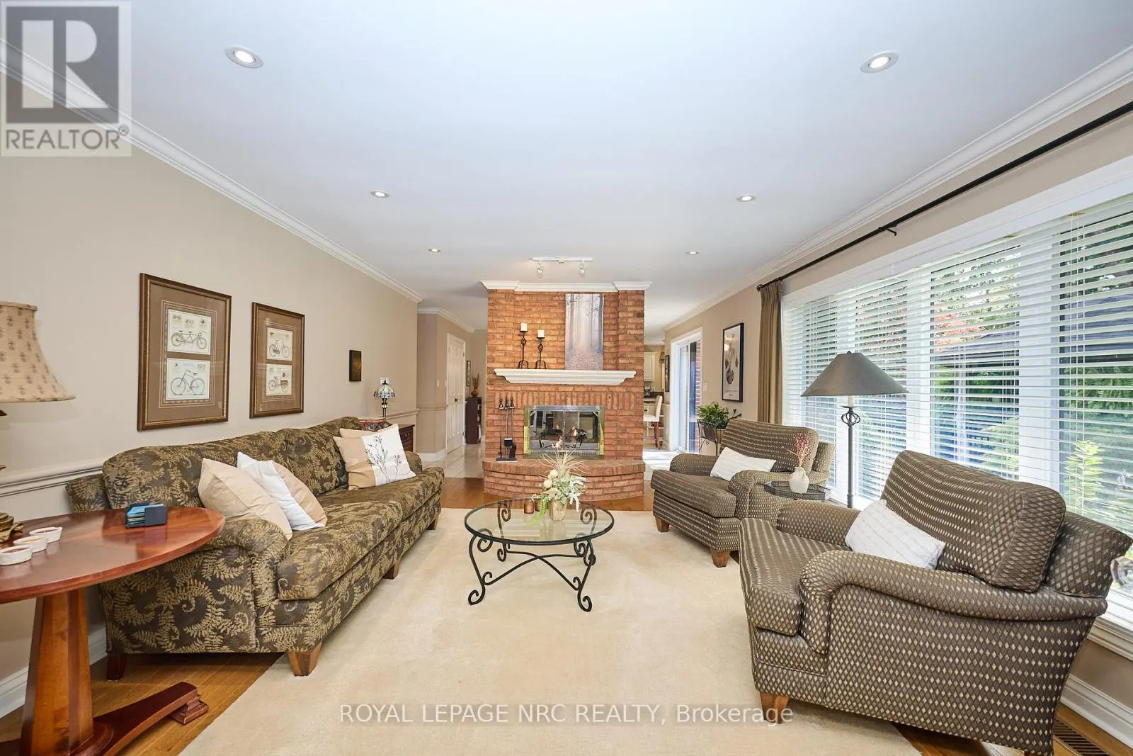 14 SHORTHILL PLACE