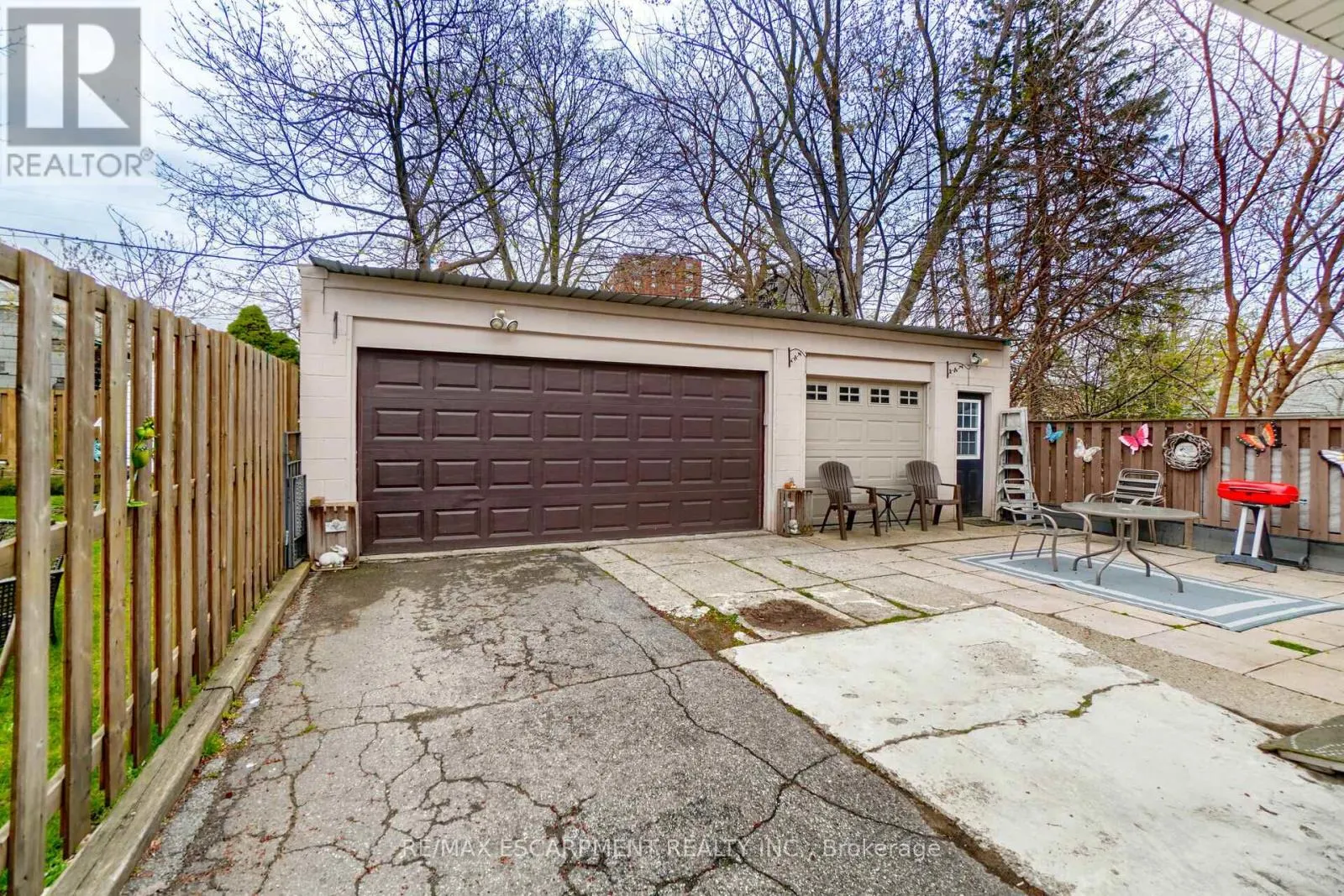 160 WELLAND AVENUE