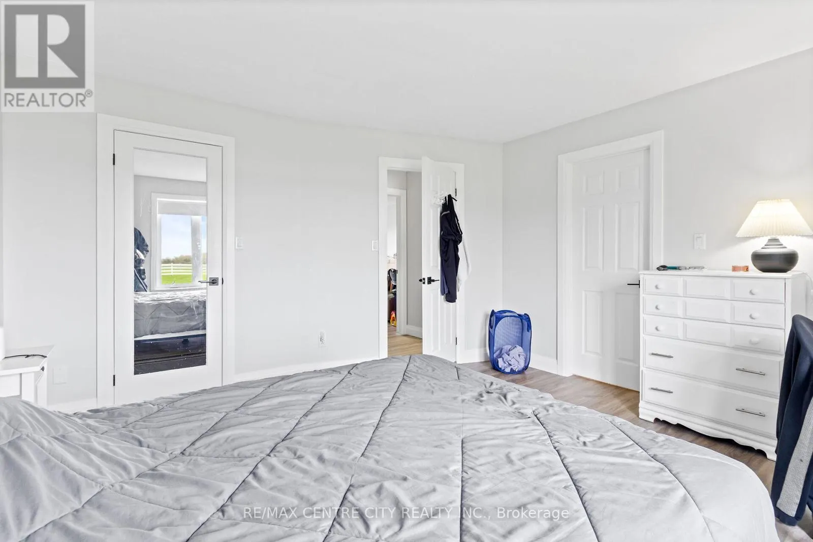 1041 BRUCE ROAD 23