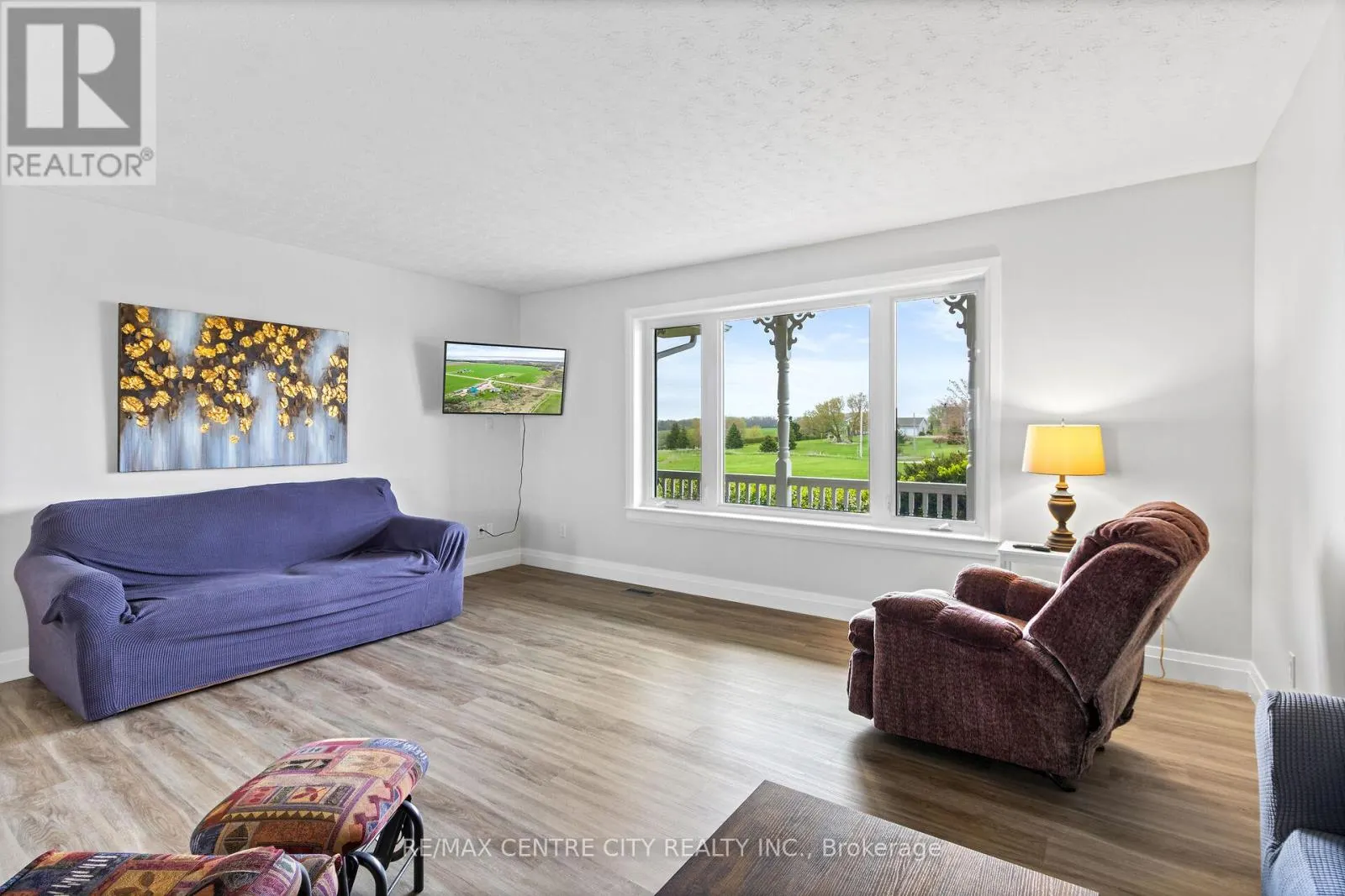 1041 BRUCE ROAD 23