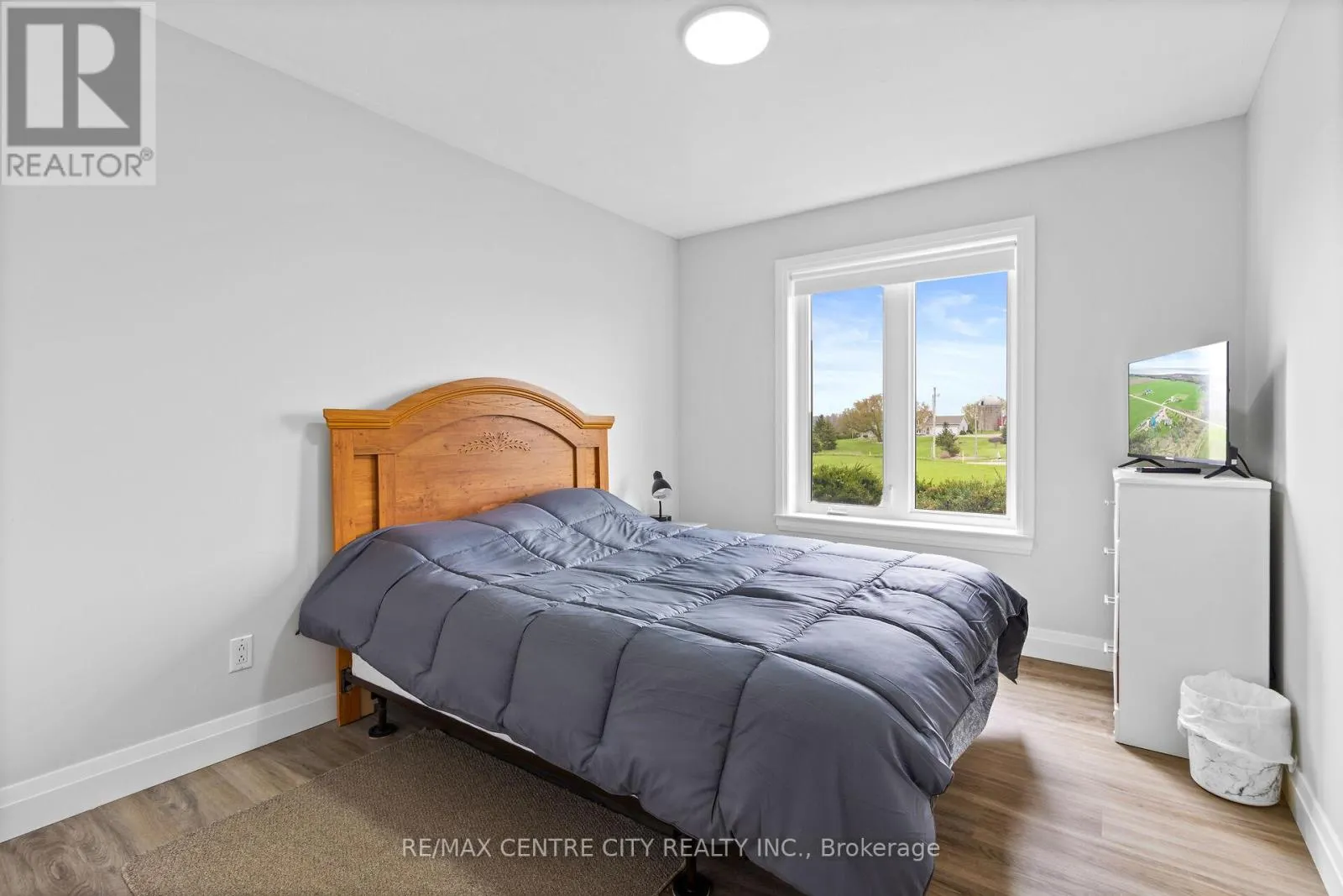 1041 BRUCE ROAD 23