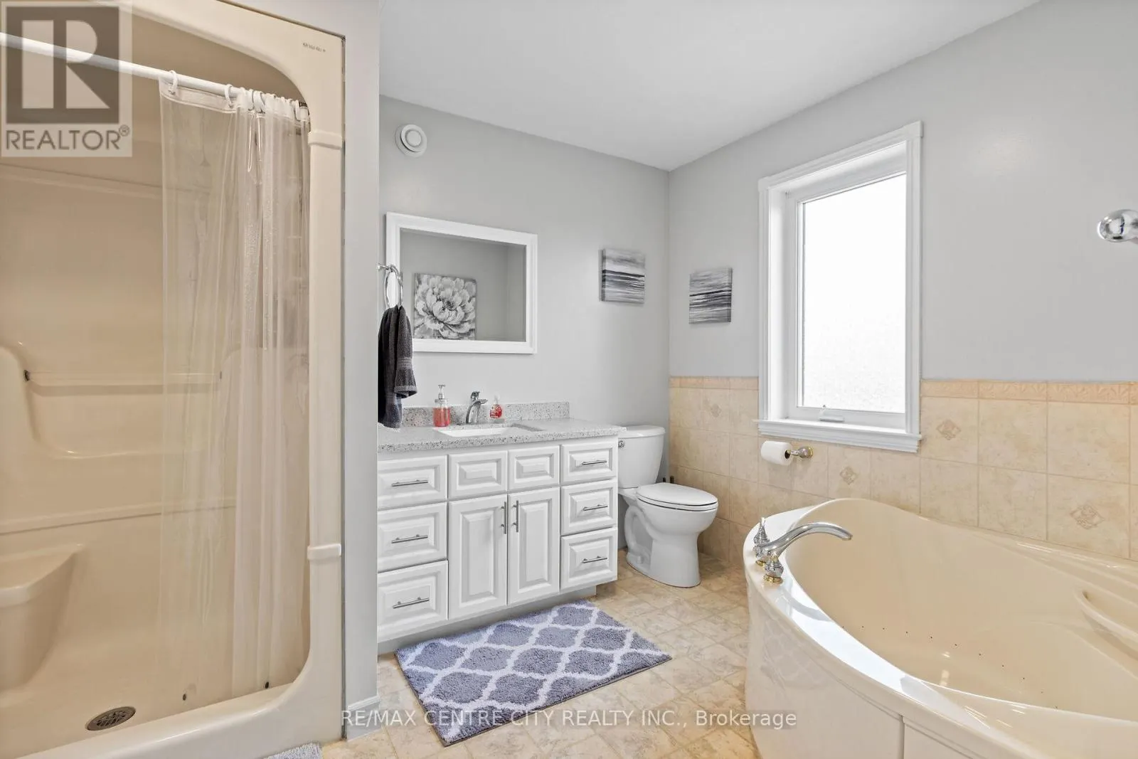 1041 BRUCE ROAD 23