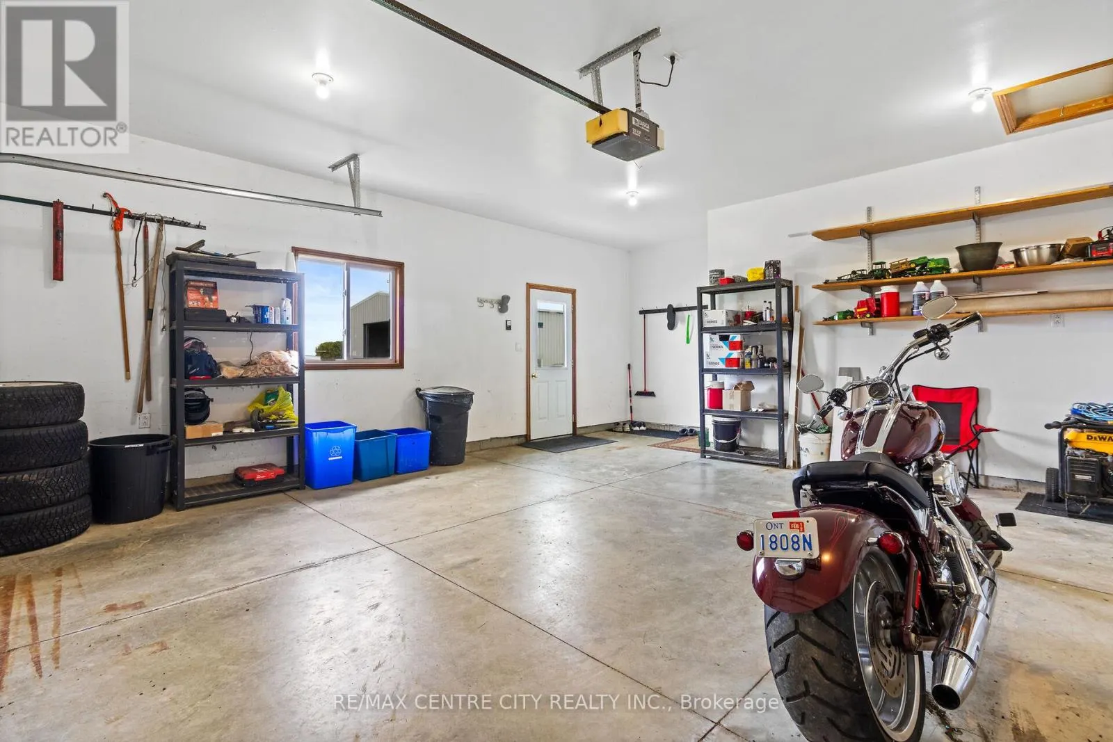 1041 BRUCE ROAD 23