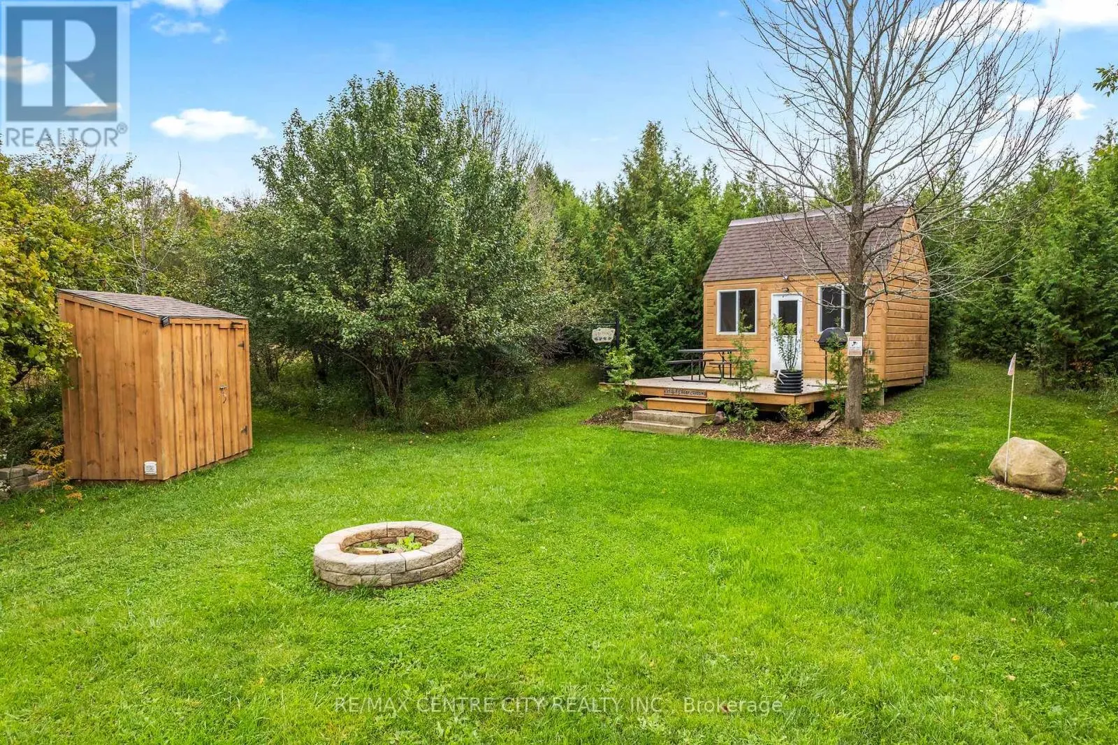 1041 BRUCE ROAD 23