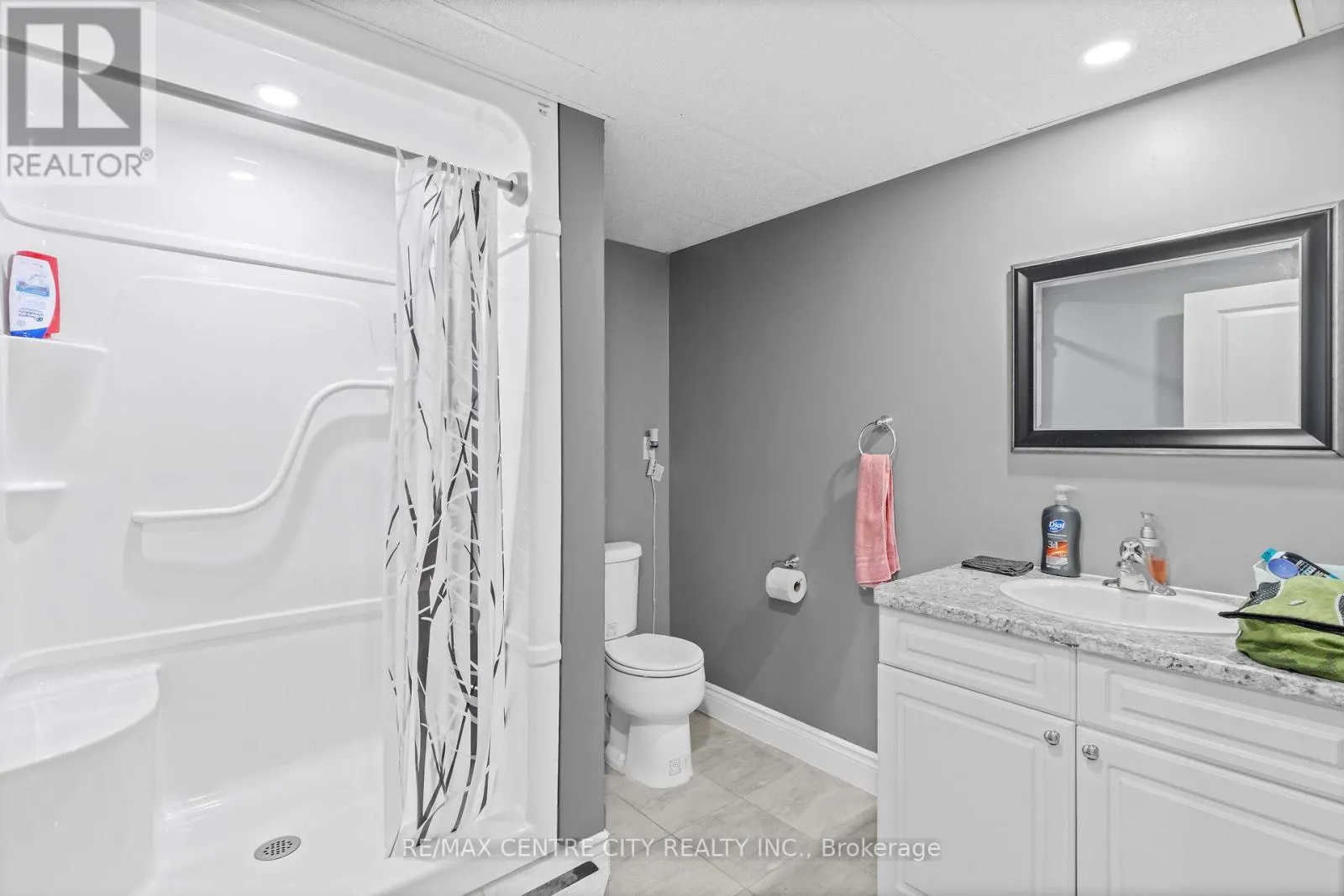 1041 BRUCE ROAD 23