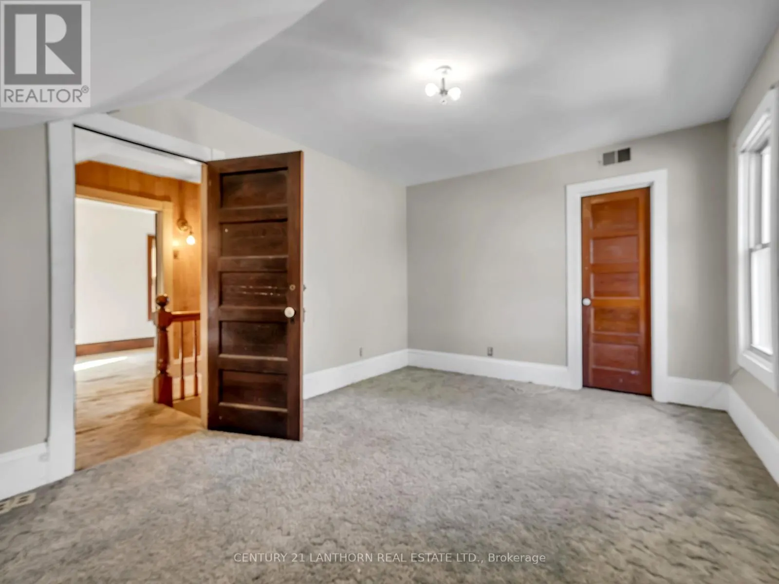 49 CONSECON STREET E