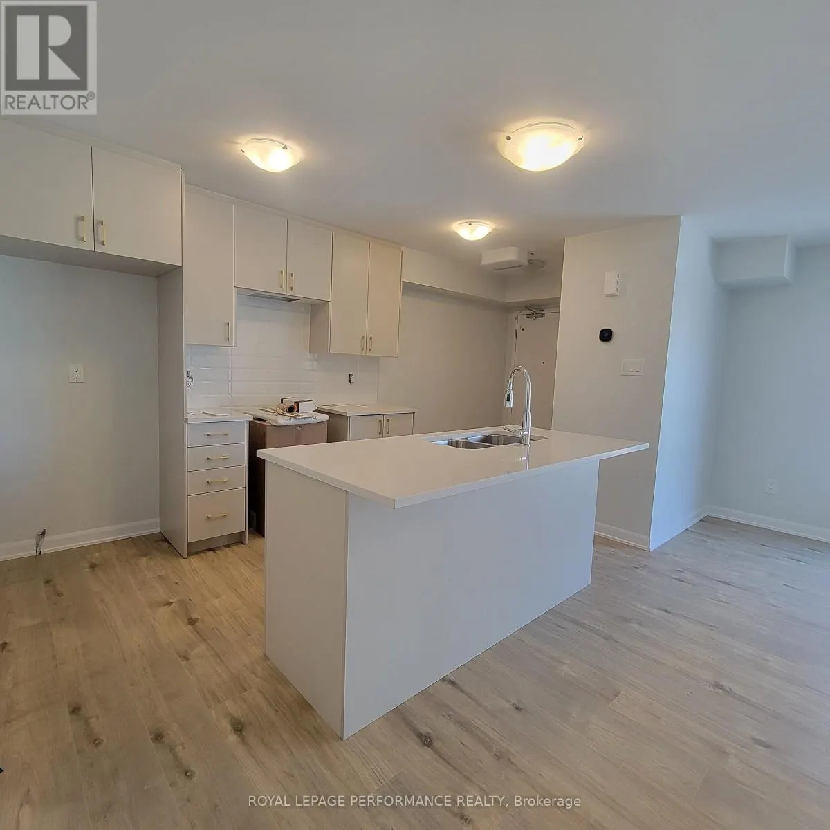 801 ARCADIAN PRIVATE