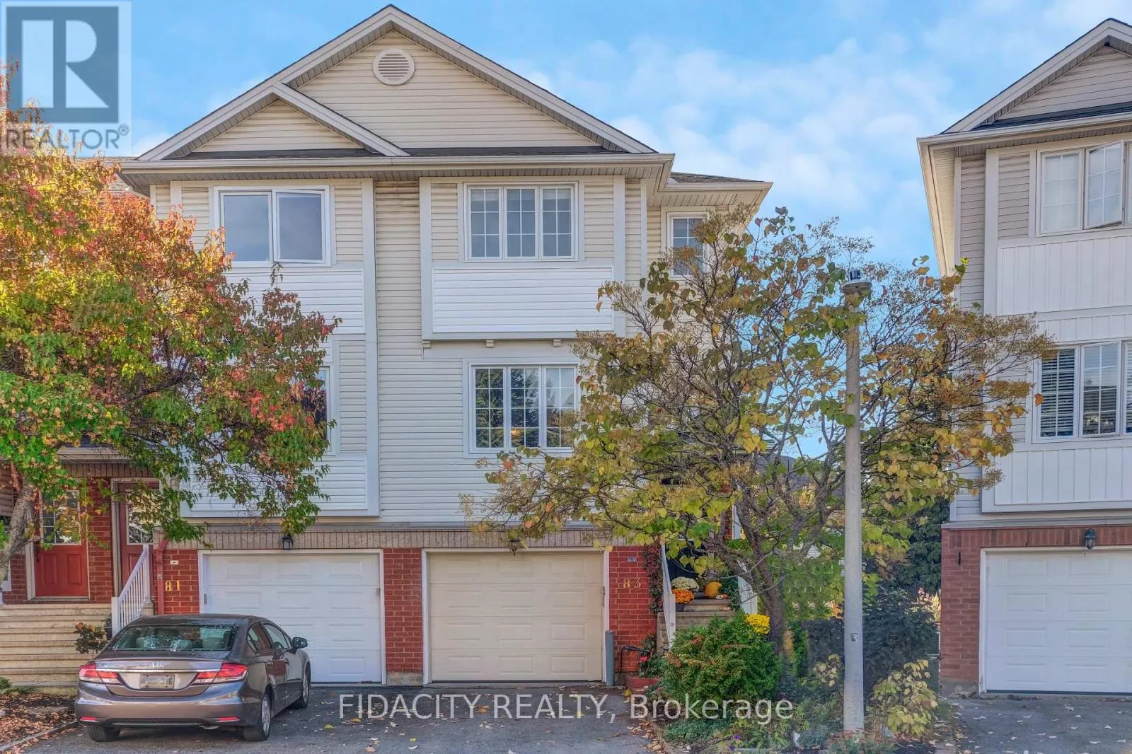 83 MANHATTAN CRESCENT