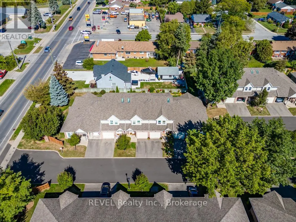 3 - 5070 DRUMMOND ROAD, #3