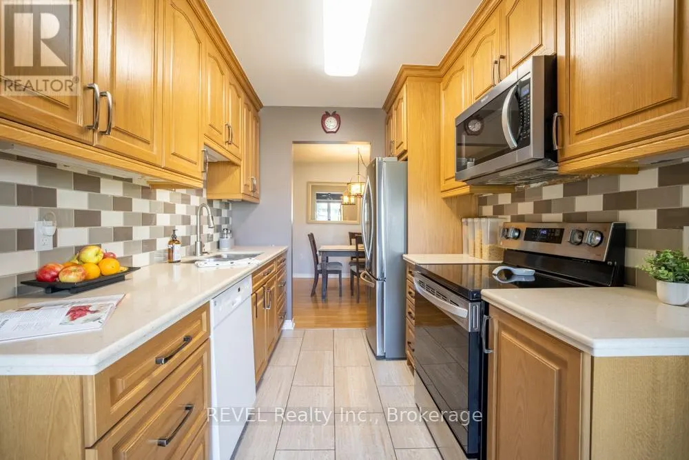 3 - 5070 DRUMMOND ROAD, #3