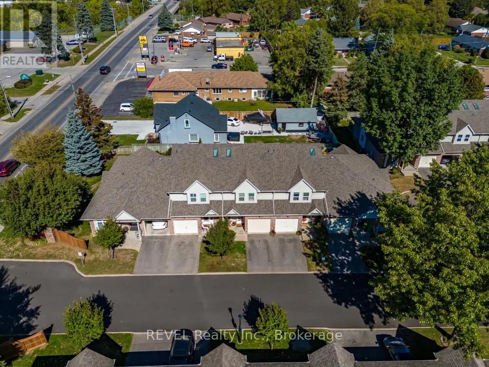 3 - 5070 DRUMMOND ROAD, #3