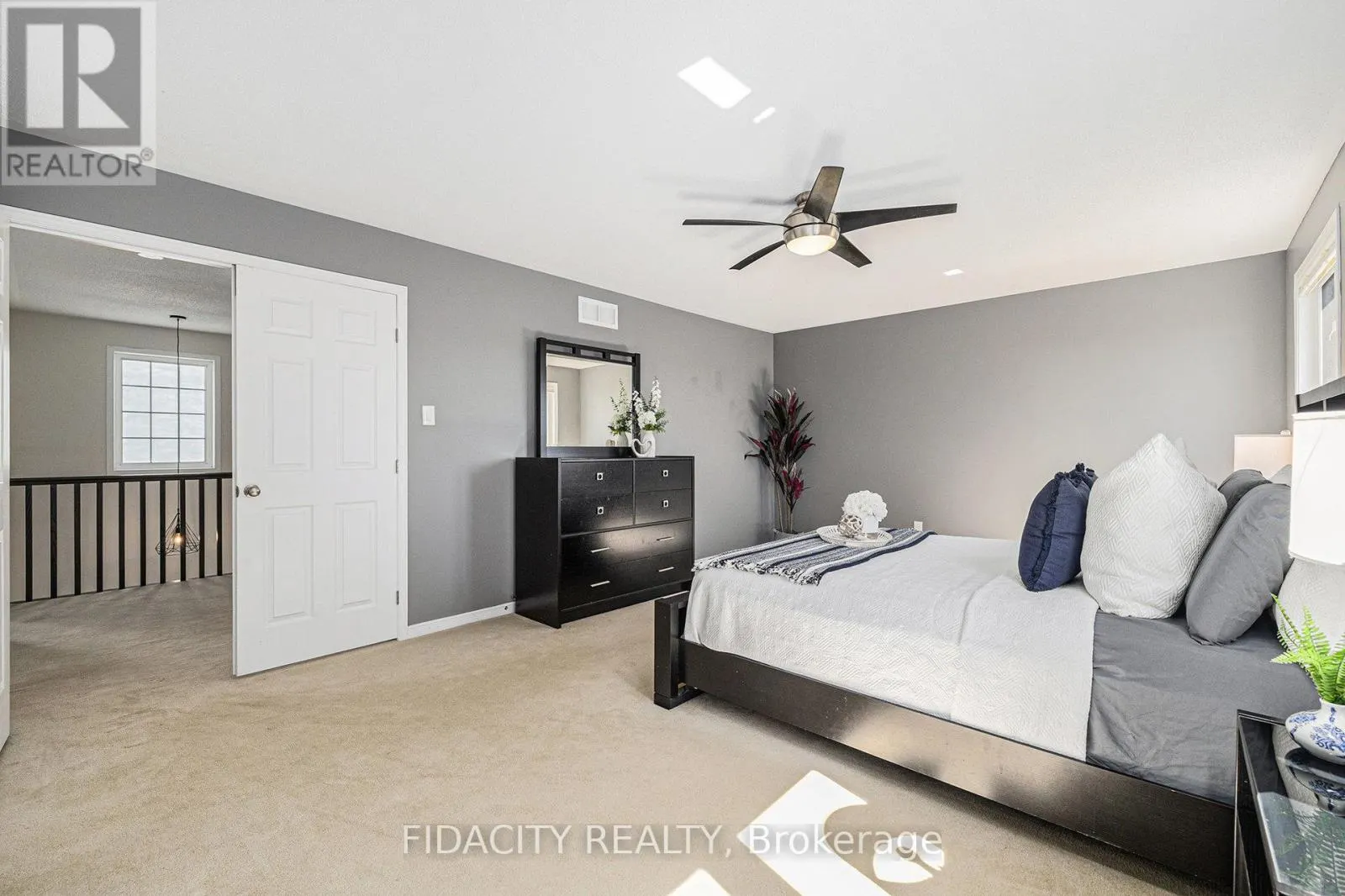 72 WHITE TAIL DRIVE