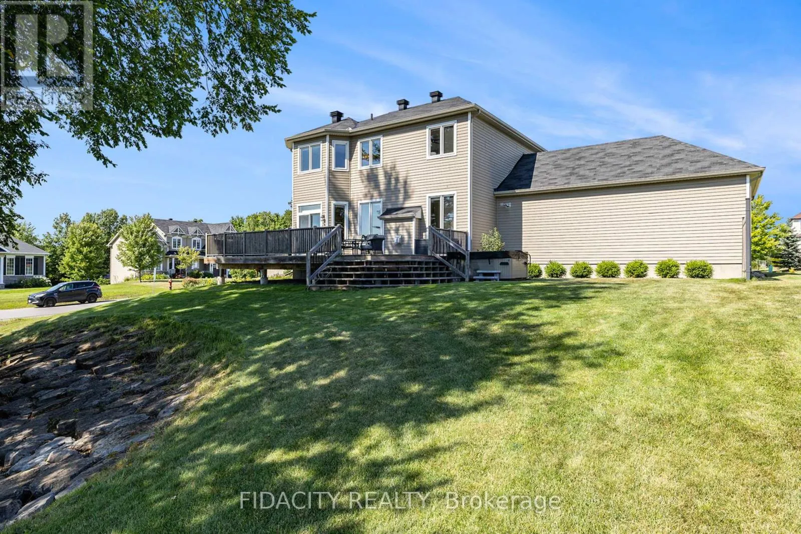 72 WHITE TAIL DRIVE