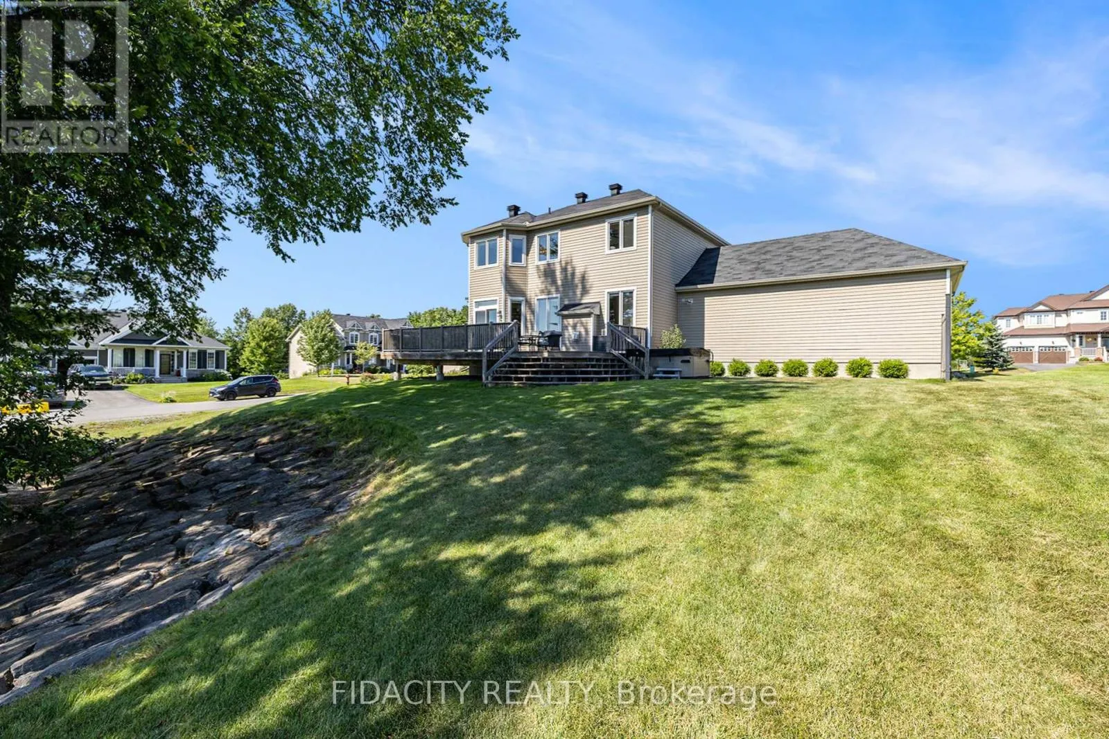 72 WHITE TAIL DRIVE