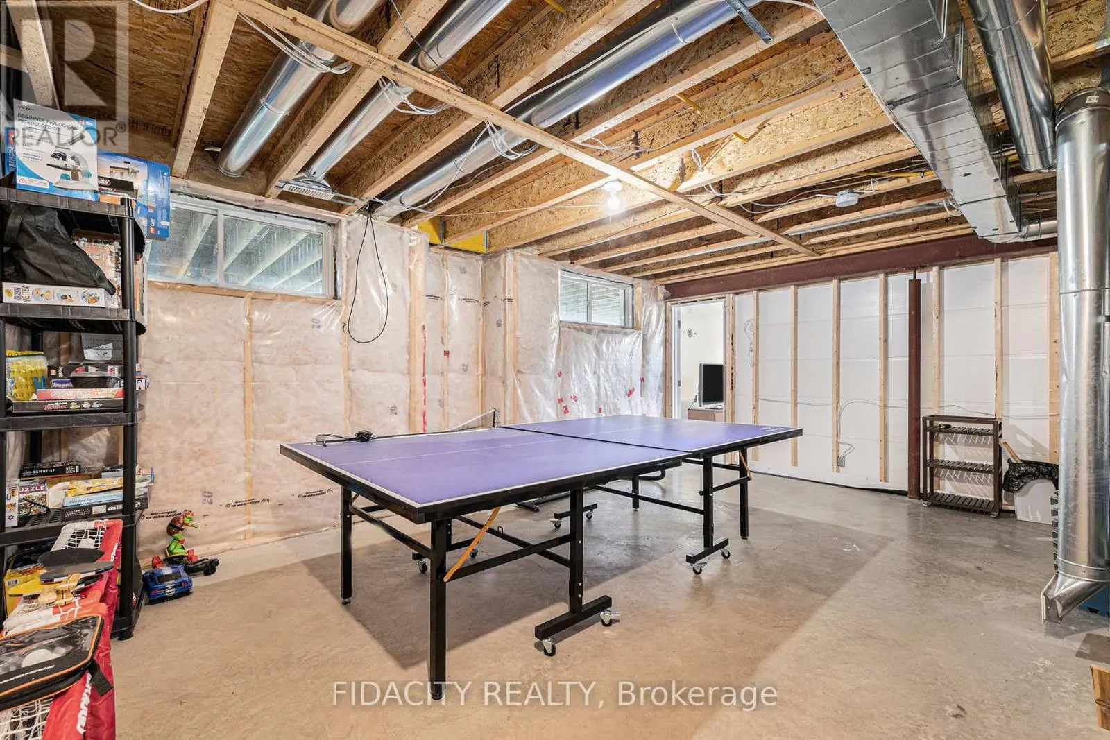 72 WHITE TAIL DRIVE