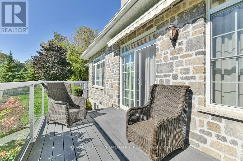 22 GRACEFIELD LANE