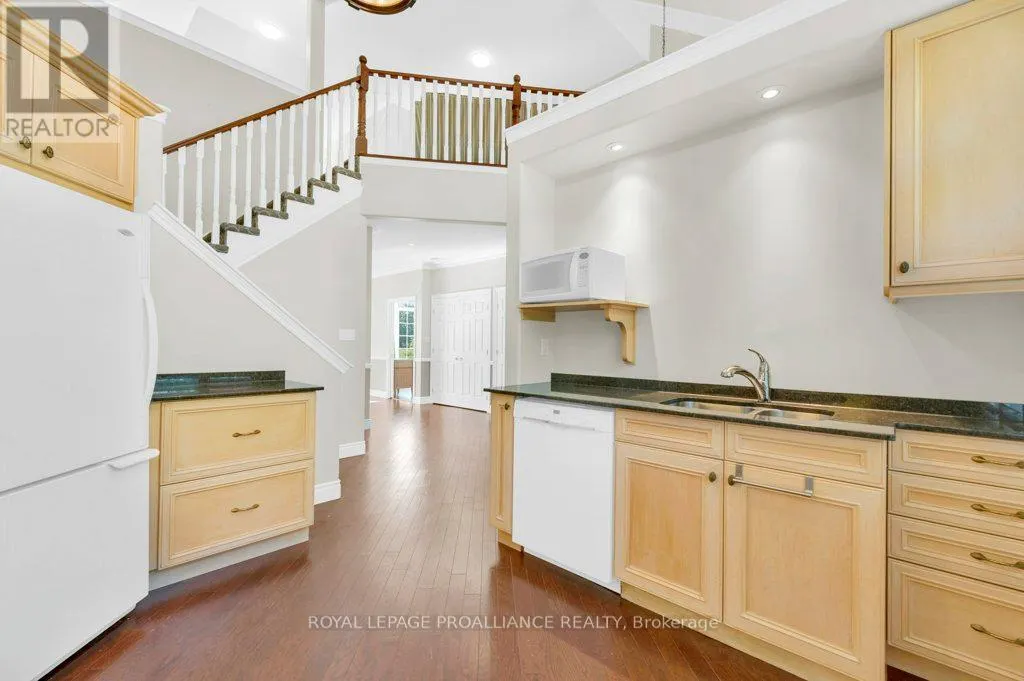 22 GRACEFIELD LANE