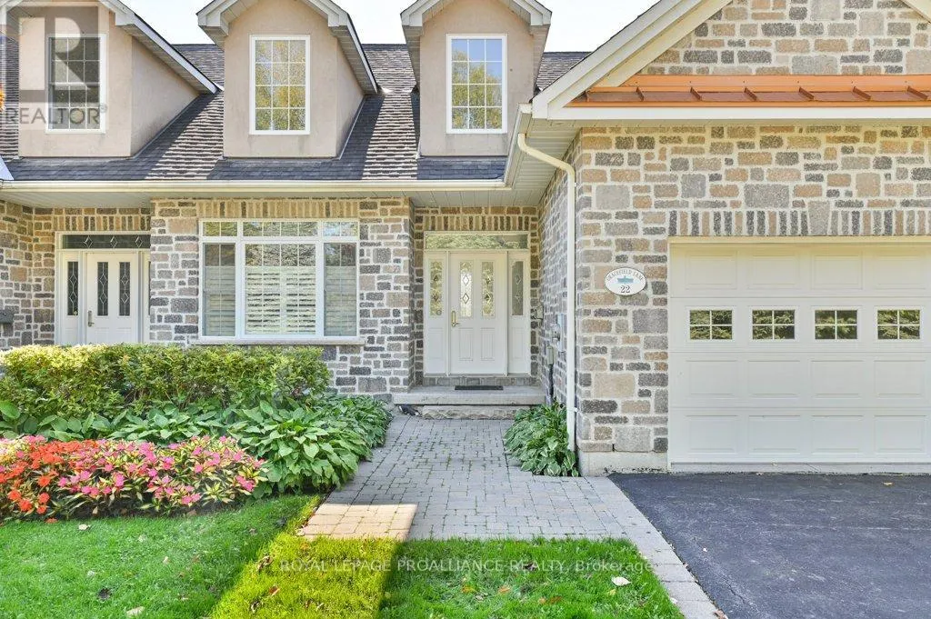 22 GRACEFIELD LANE