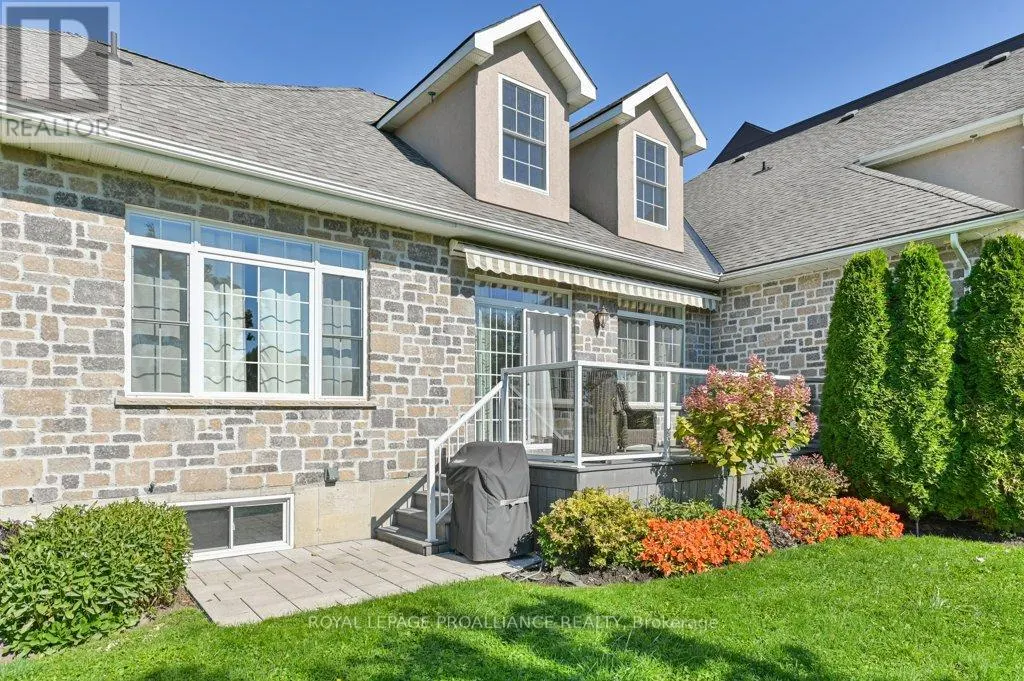 22 GRACEFIELD LANE