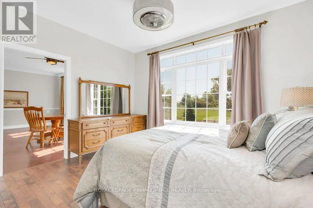22 GRACEFIELD LANE